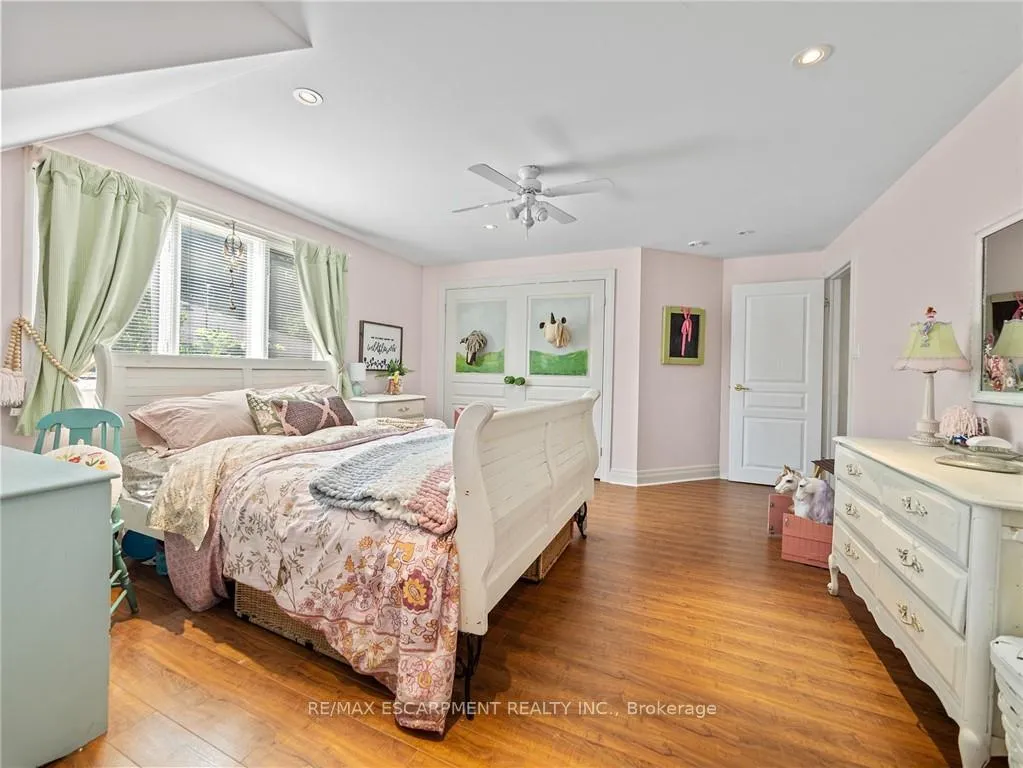 Photo 19 of 37 Maple Avenue, Hamilton, Greensville — HOMEH