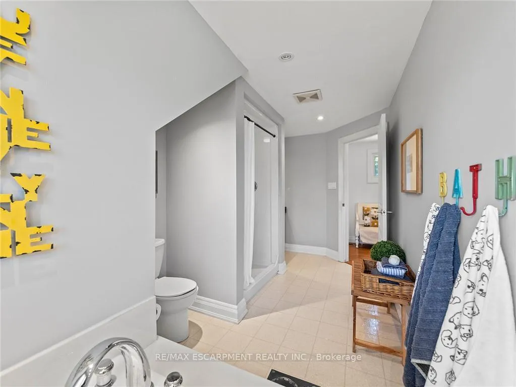 Photo 20 of 37 Maple Avenue, Hamilton, Greensville — HOMEH