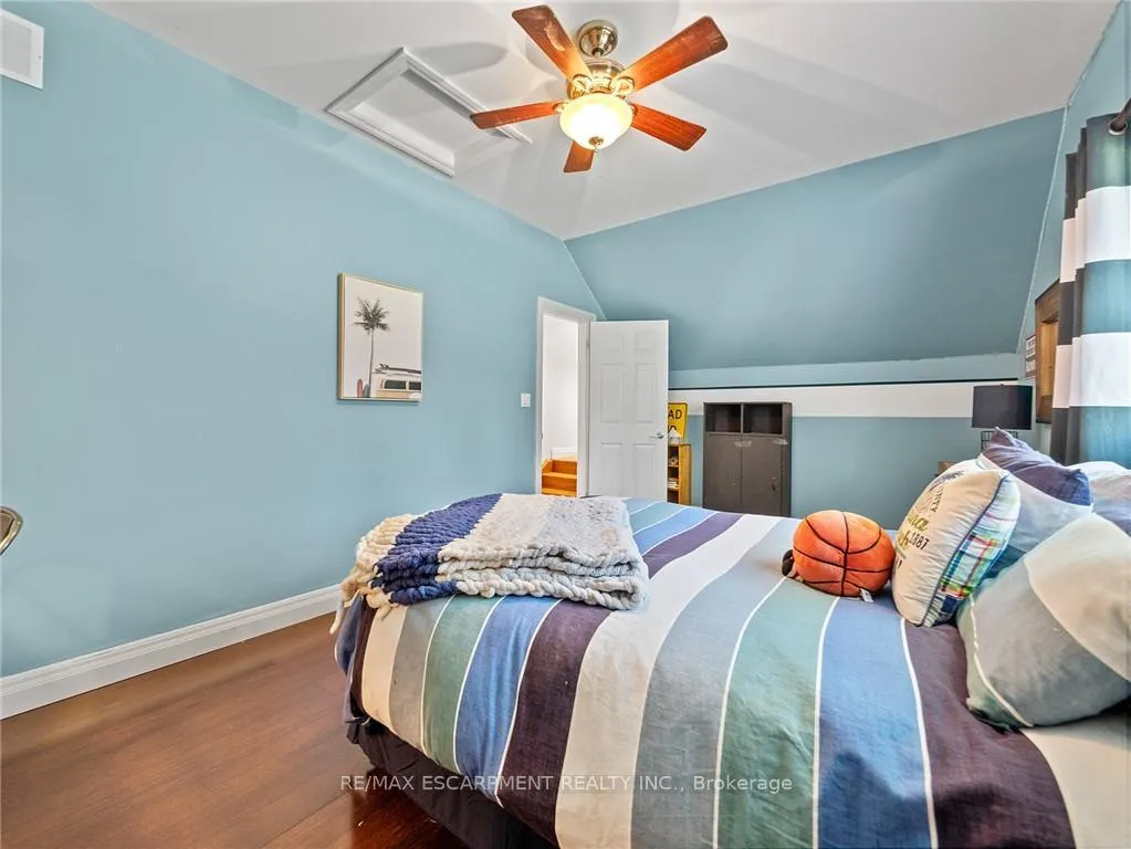Photo 23 of 37 Maple Avenue, Hamilton, Greensville — HOMEH