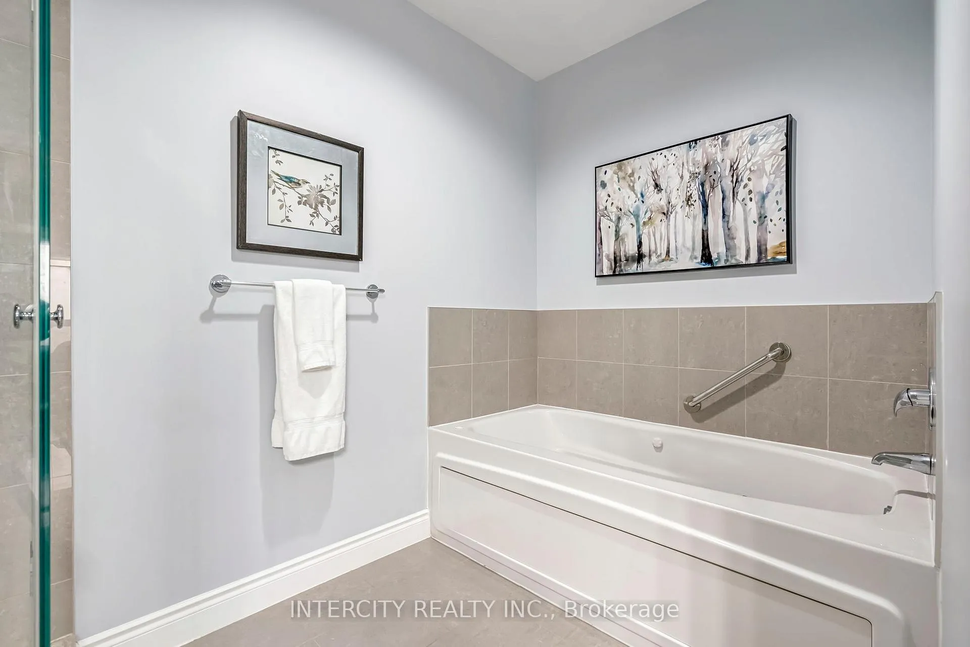Photo 11 of Unit LPH03, 699 Aberdeen Boulevard, Midland — HOMEH