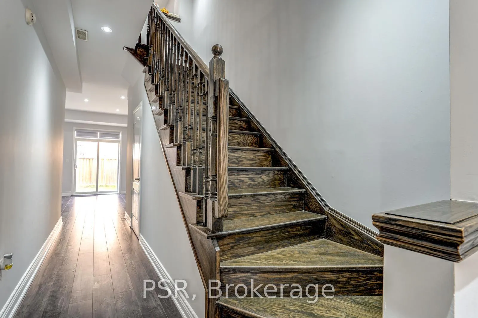 Photo 7 of 15 Quarrie Lane, Ajax, Northwest Ajax — HOMEH