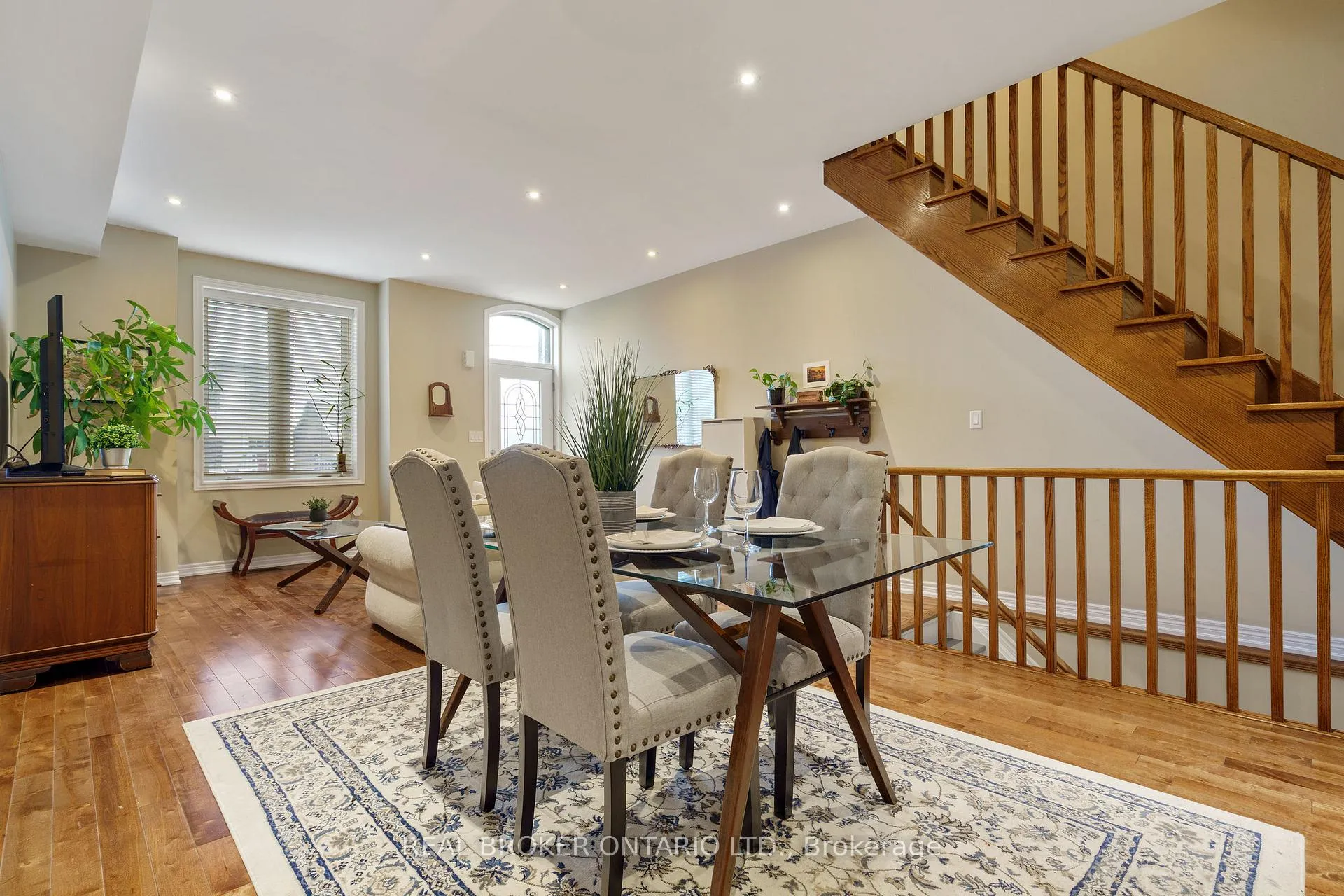 Photo 9 of 232 Wellington Street N, Hamilton, Beasley — HOMEH