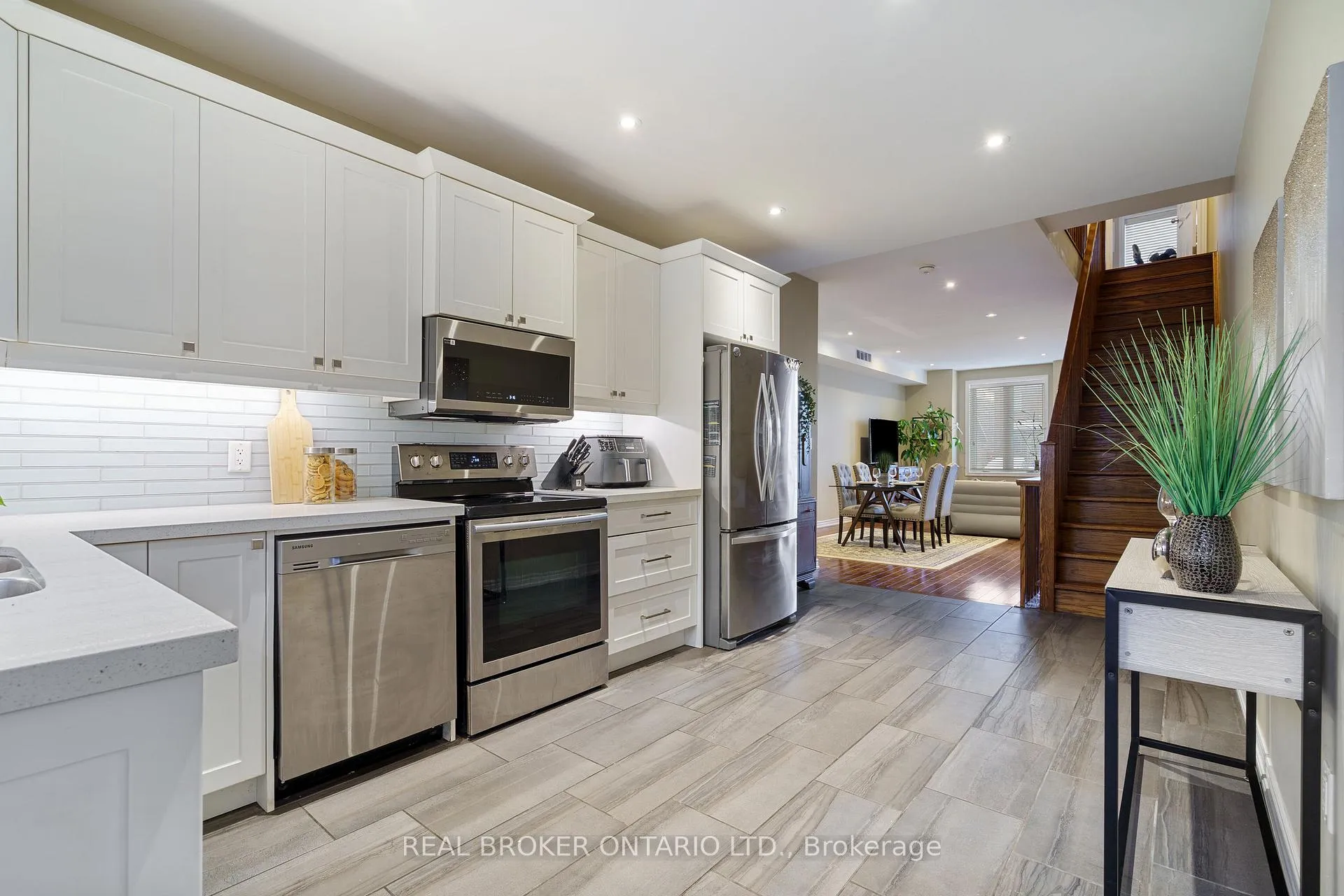 Photo 13 of 232 Wellington Street N, Hamilton, Beasley — HOMEH