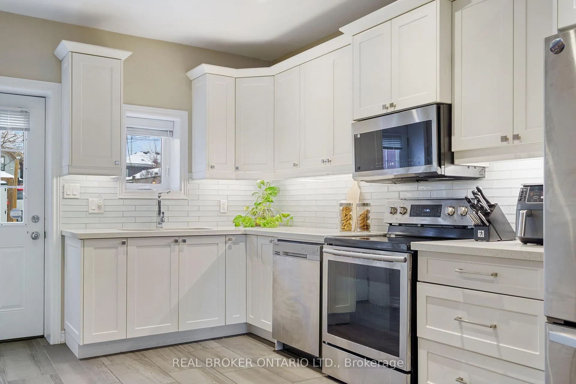 Photo 14 of 232 Wellington Street N, Hamilton, Beasley — HOMEH