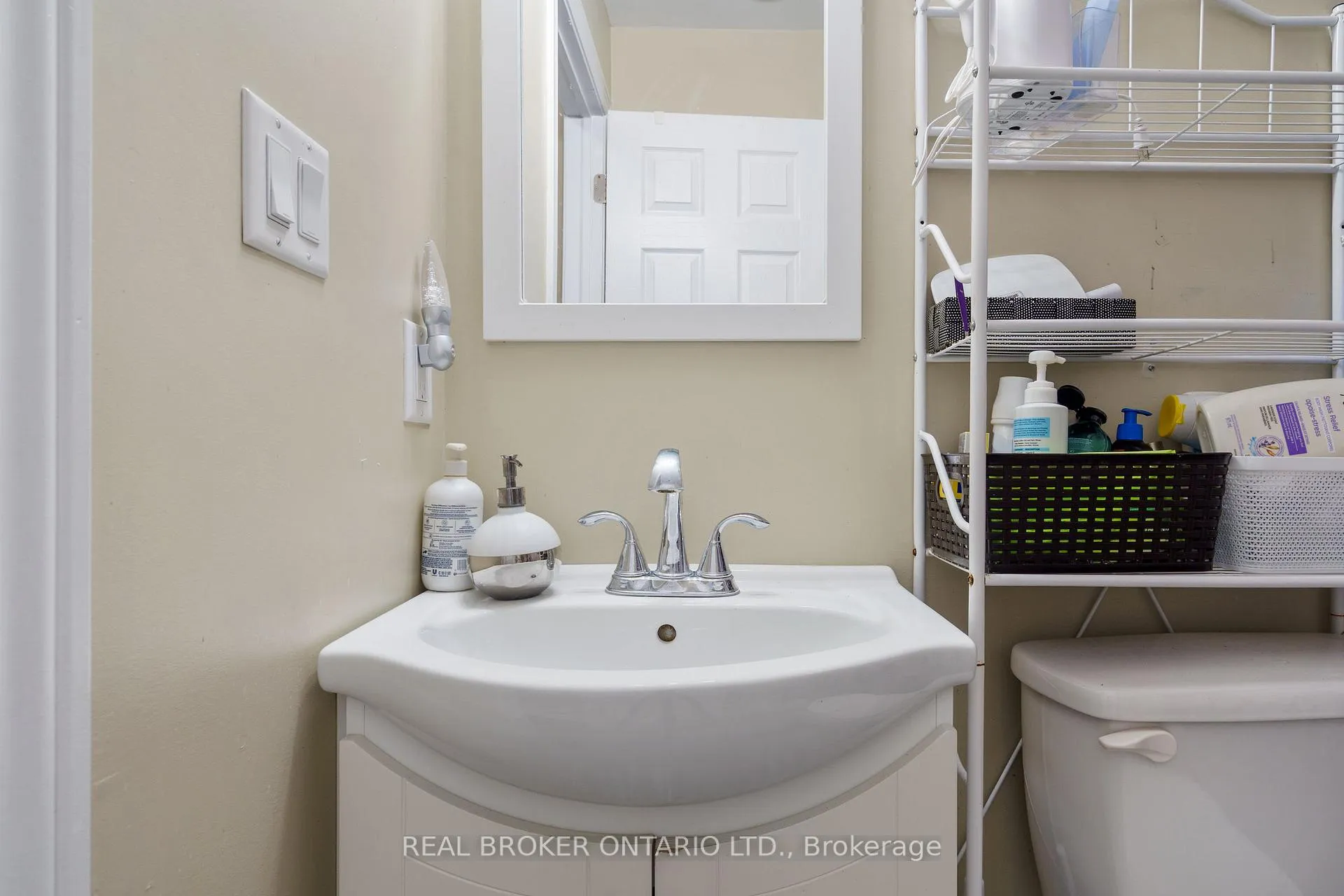 Photo 19 of 232 Wellington Street N, Hamilton, Beasley — HOMEH