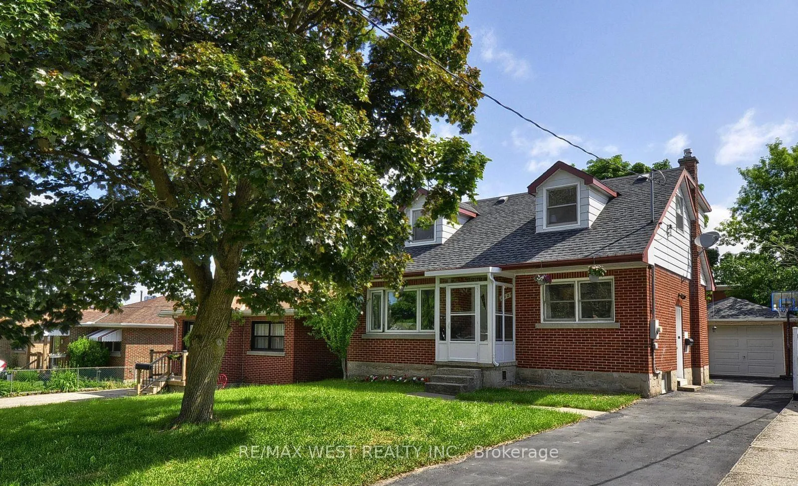 Photo 1 of 442 Highland Road E, Kitchener — HOMEH