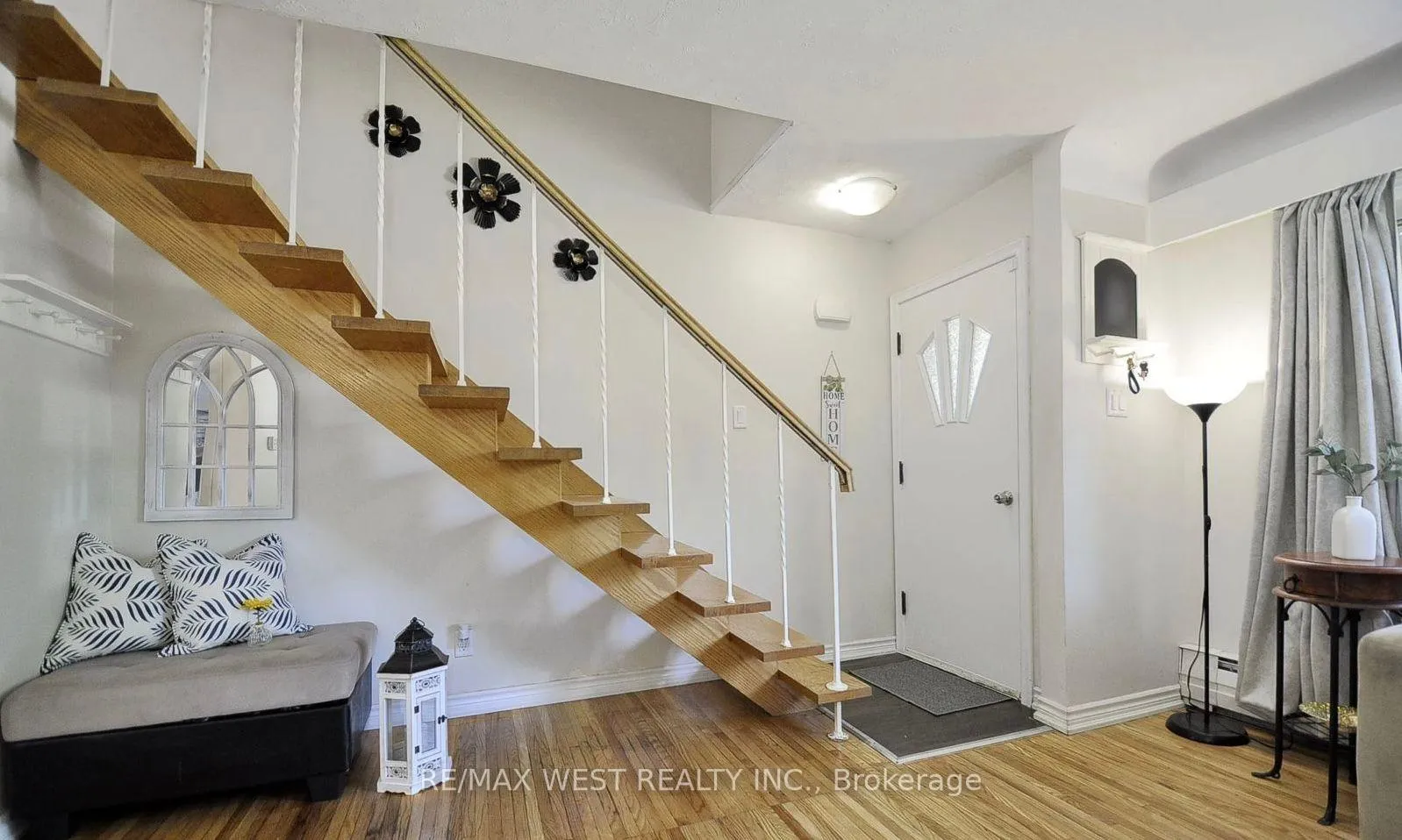 Photo 2 of 442 Highland Road E, Kitchener — HOMEH
