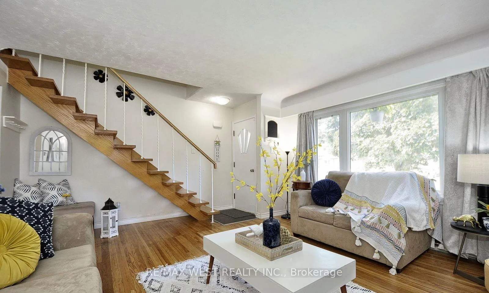 Photo 4 of 442 Highland Road E, Kitchener — HOMEH