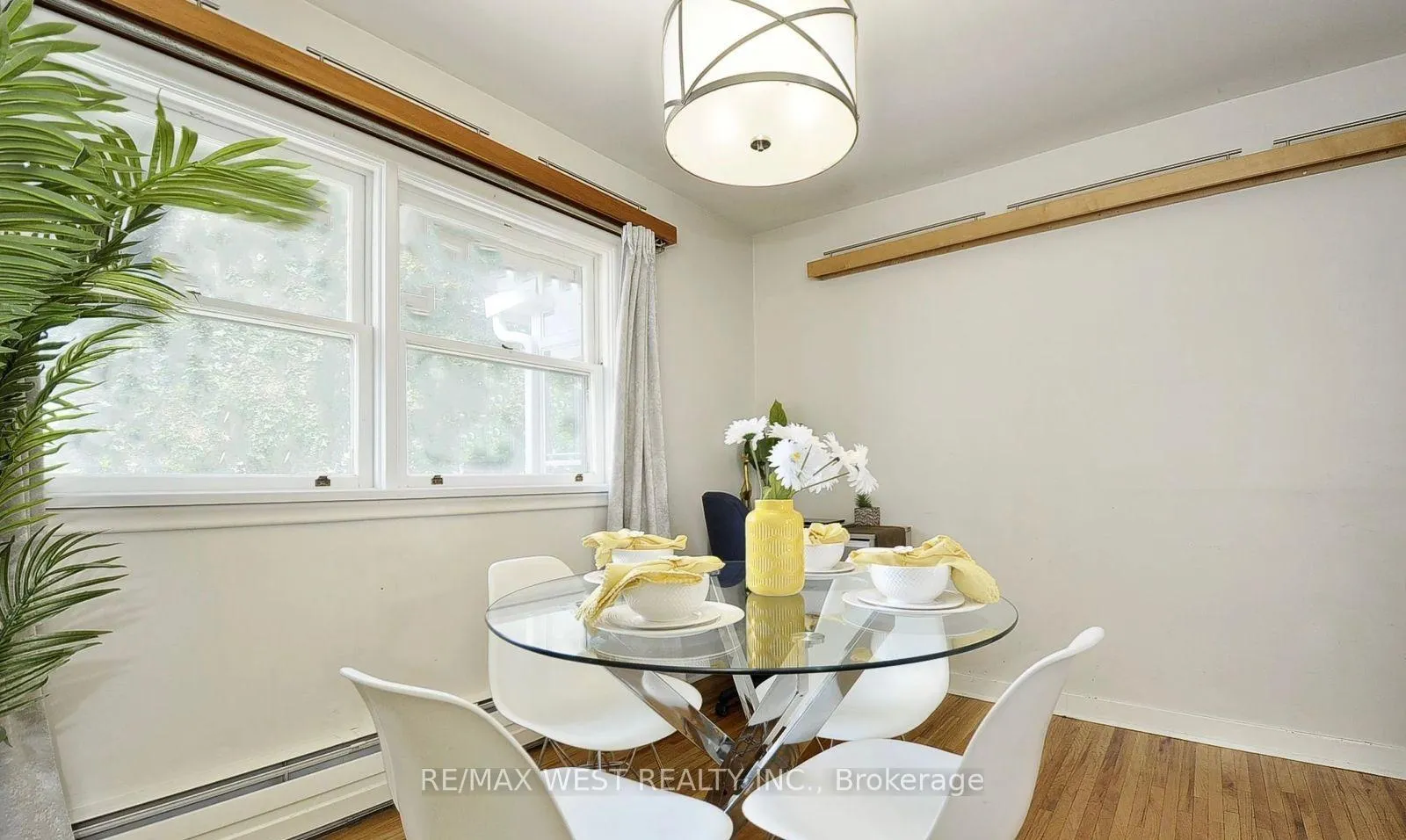 Photo 12 of 442 Highland Road E, Kitchener — HOMEH
