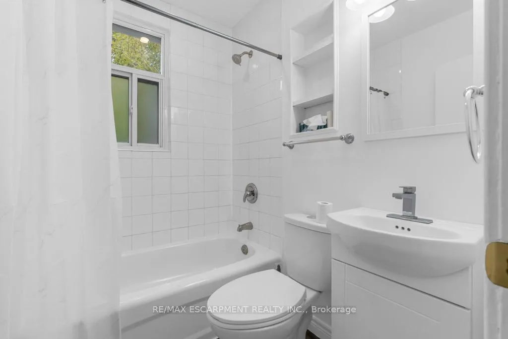 Photo 8 of 34 Sumach Street, Hamilton, McQuesten — HOMEH