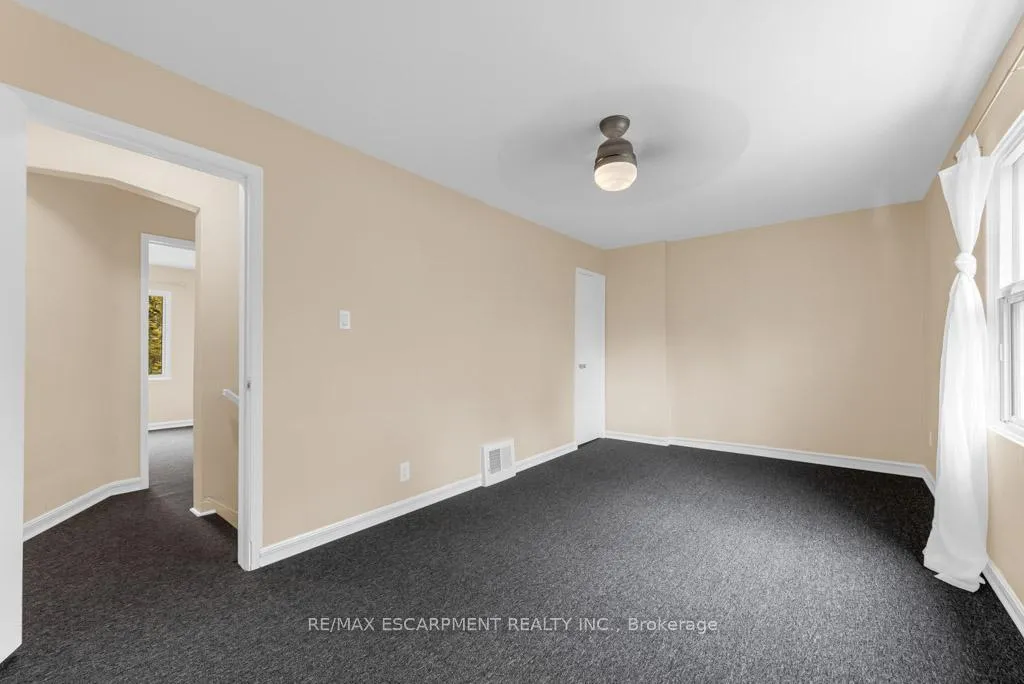 Photo 9 of 34 Sumach Street, Hamilton, McQuesten — HOMEH