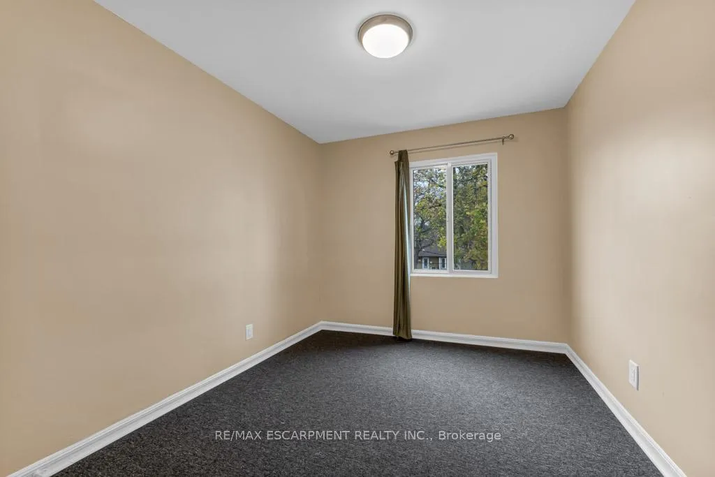 Photo 12 of 34 Sumach Street, Hamilton, McQuesten — HOMEH