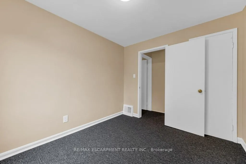 Photo 13 of 34 Sumach Street, Hamilton, McQuesten — HOMEH