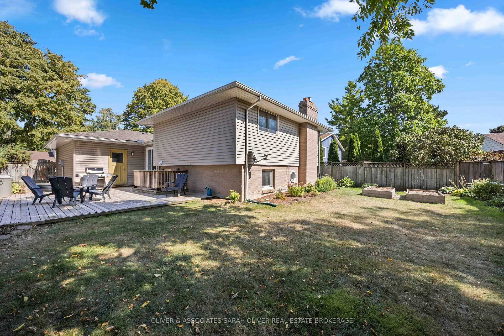 Photo 37 of 1961 Winslow Crescent, Sarnia — HOMEH