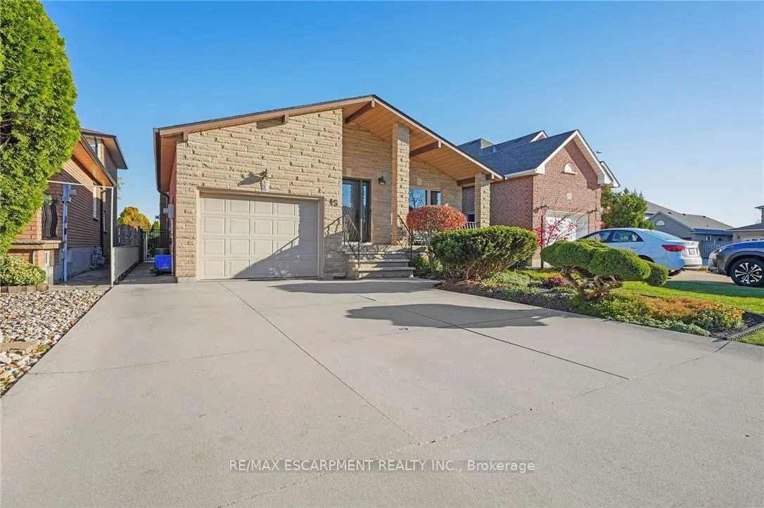 Photo 2 of 15 Presidio Drive, Hamilton, Randall — HOMEH