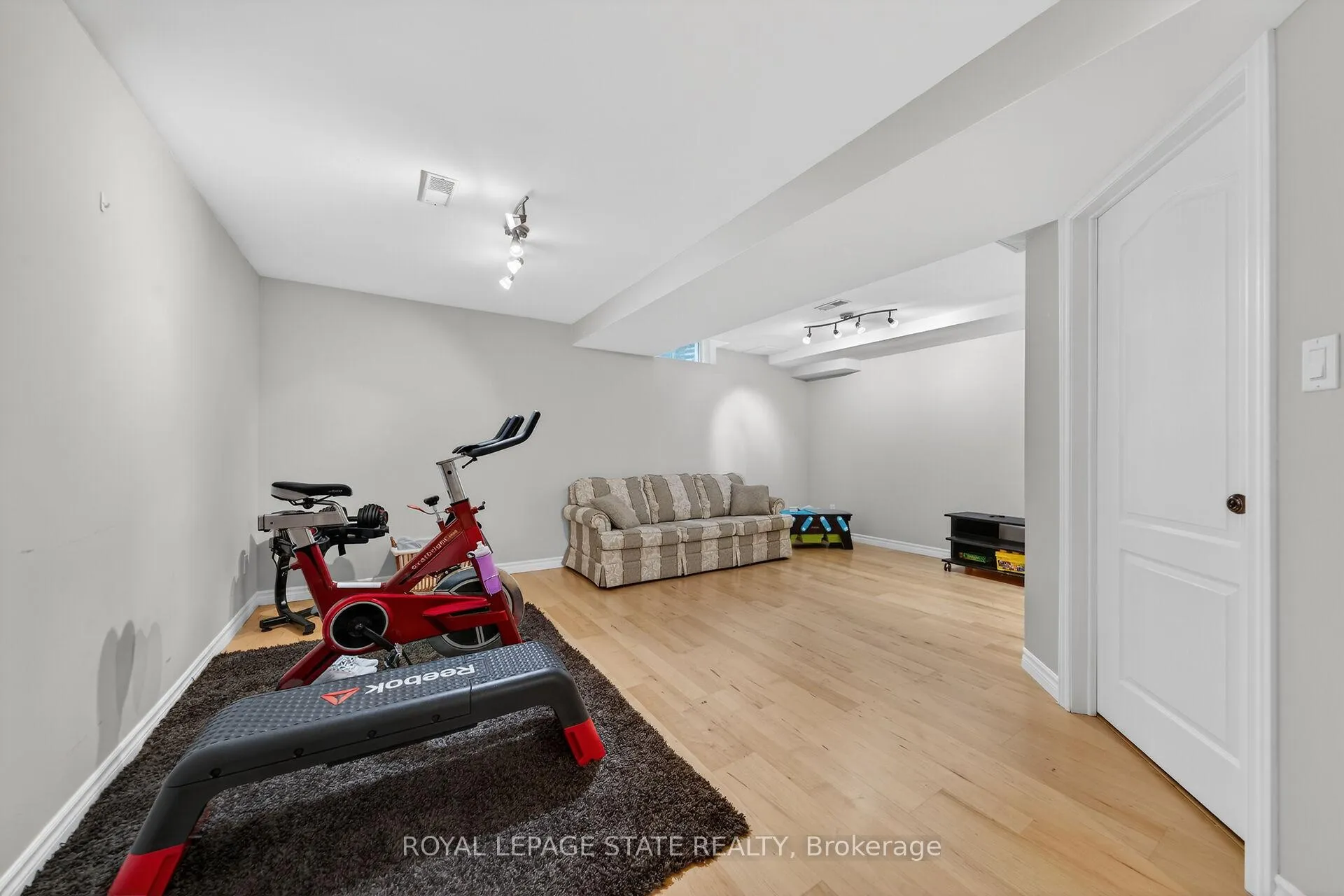 Photo 41 of Unit 36, 81 Valridge Drive, Hamilton, Ancaster — HOMEH