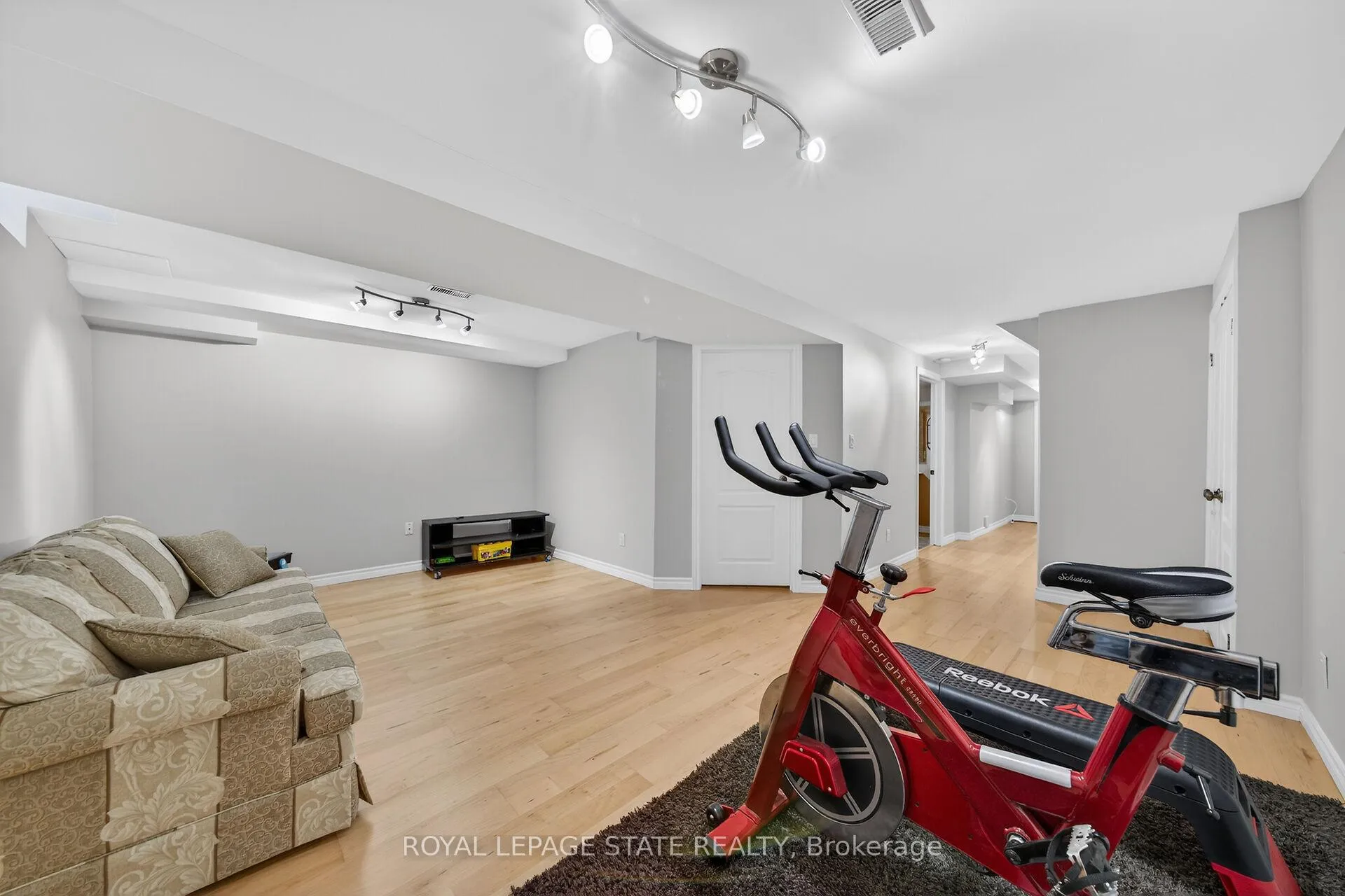 Photo 43 of Unit 36, 81 Valridge Drive, Hamilton, Ancaster — HOMEH