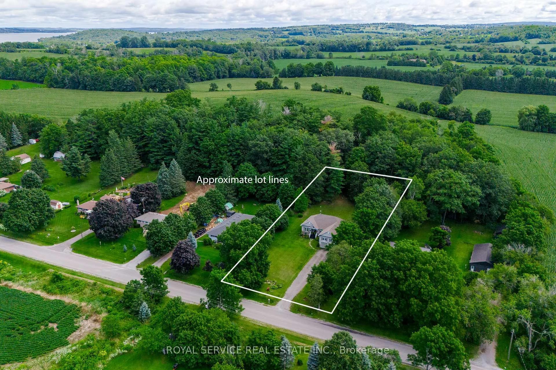 Photo 4 of 4549 Rice Lake Drive S, Hamilton Township, Rural Hamilton — HOMEH