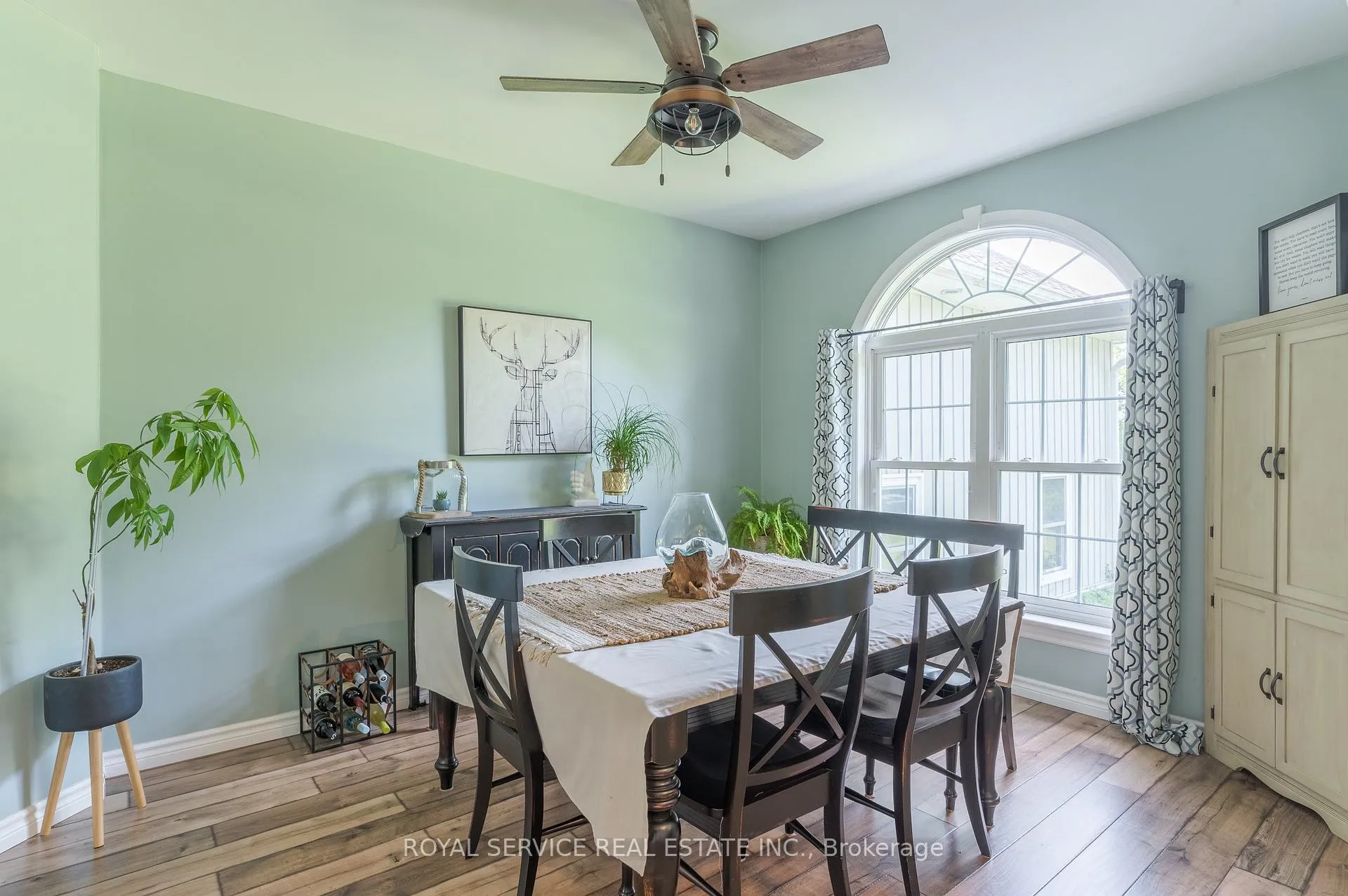 Photo 6 of 4549 Rice Lake Drive S, Hamilton Township, Rural Hamilton — HOMEH