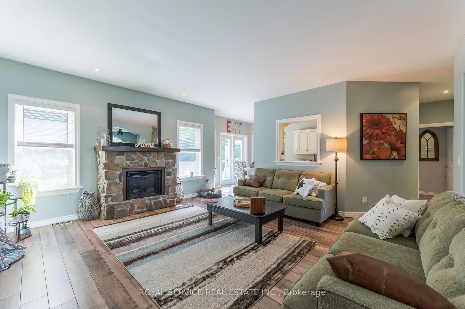 Photo 11 of 4549 Rice Lake Drive S, Hamilton Township, Rural Hamilton — HOMEH