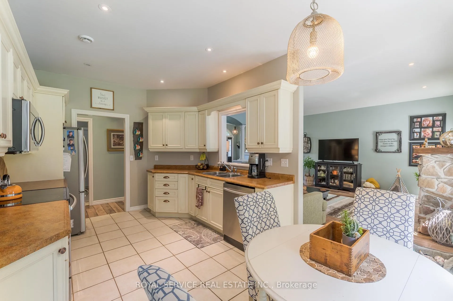 Photo 13 of 4549 Rice Lake Drive S, Hamilton Township, Rural Hamilton — HOMEH