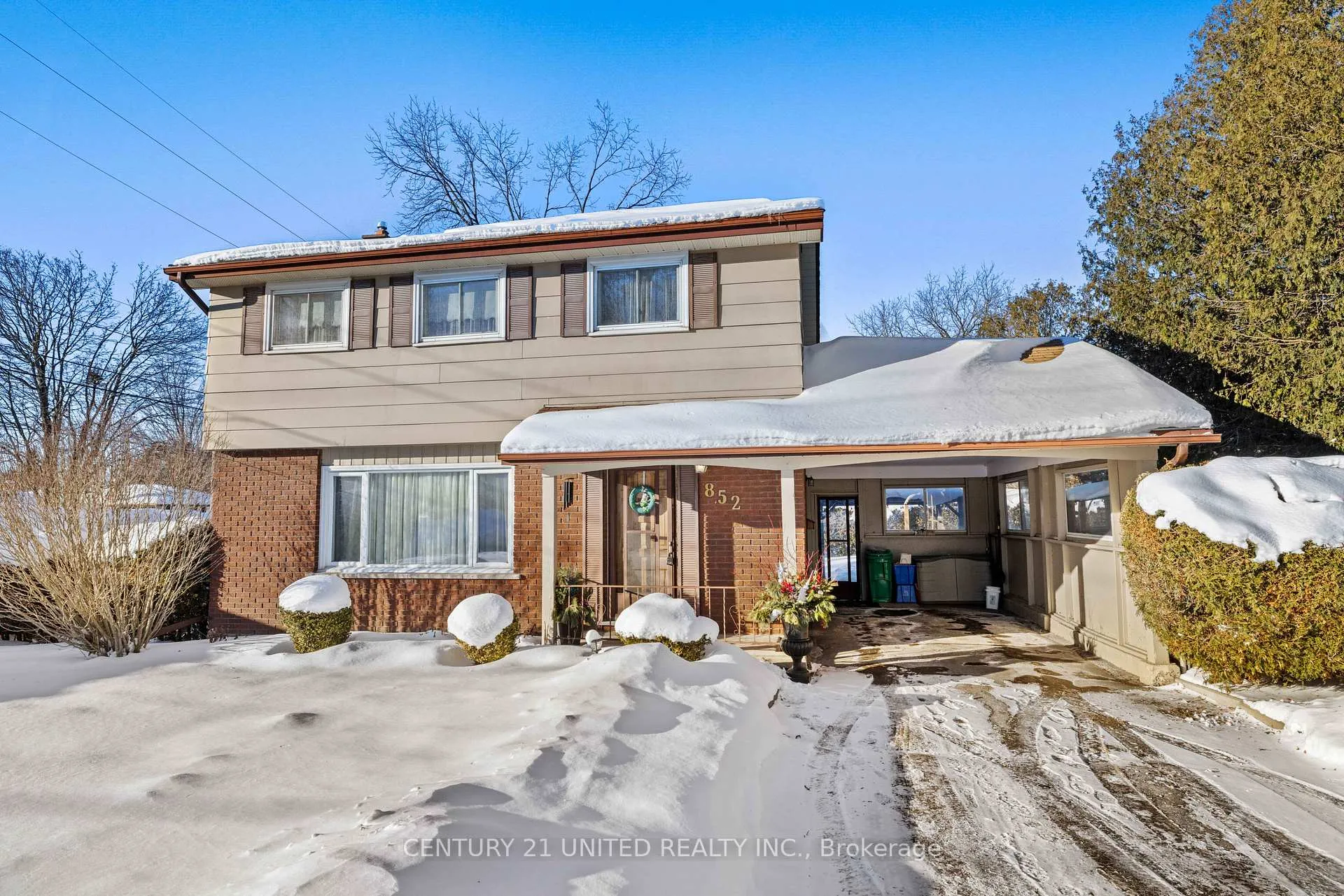 Photo 1 of 852 Parkhill Road W, Peterborough, Monaghan Ward 2 — HOMEH