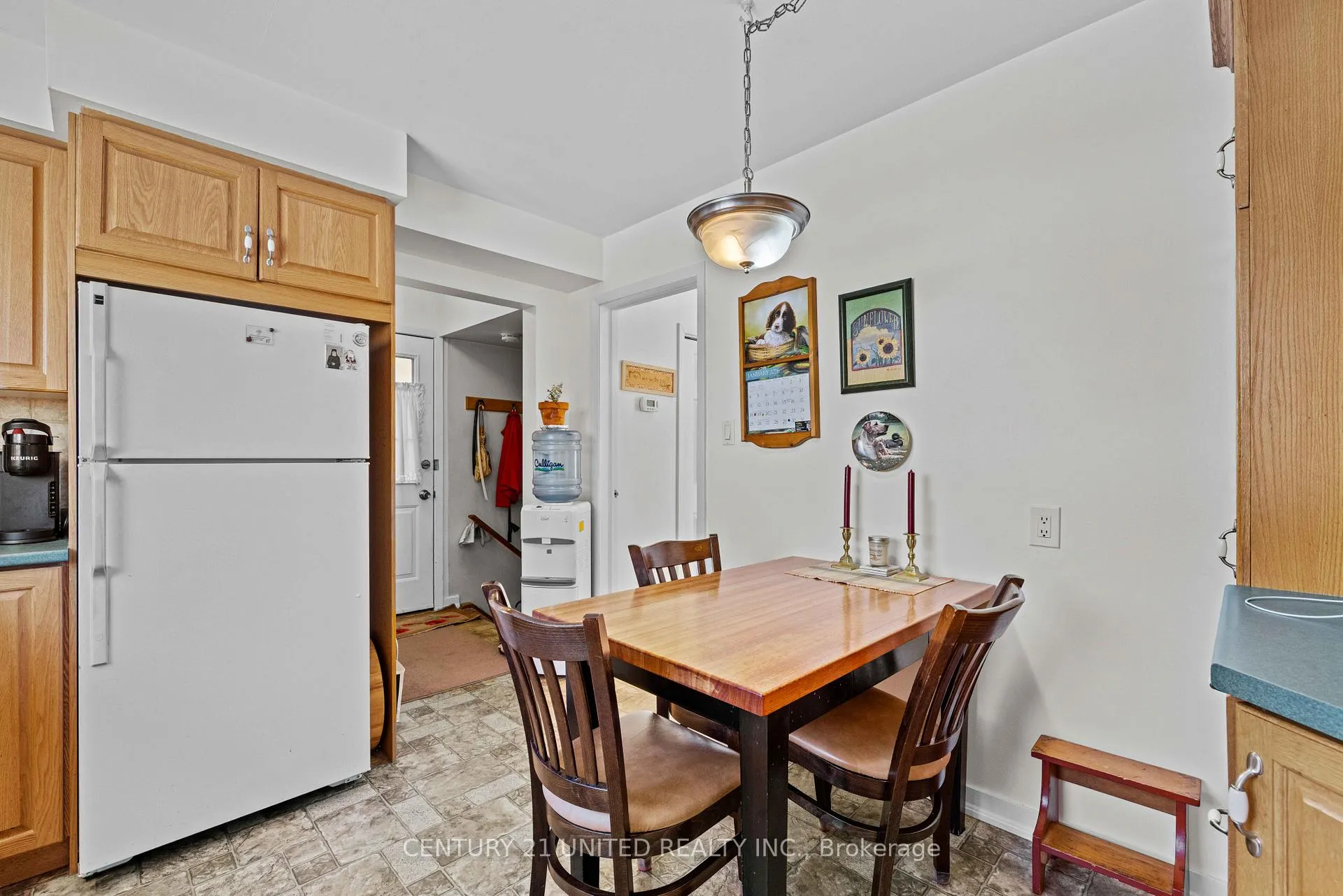 Photo 9 of 852 Parkhill Road W, Peterborough, Monaghan Ward 2 — HOMEH
