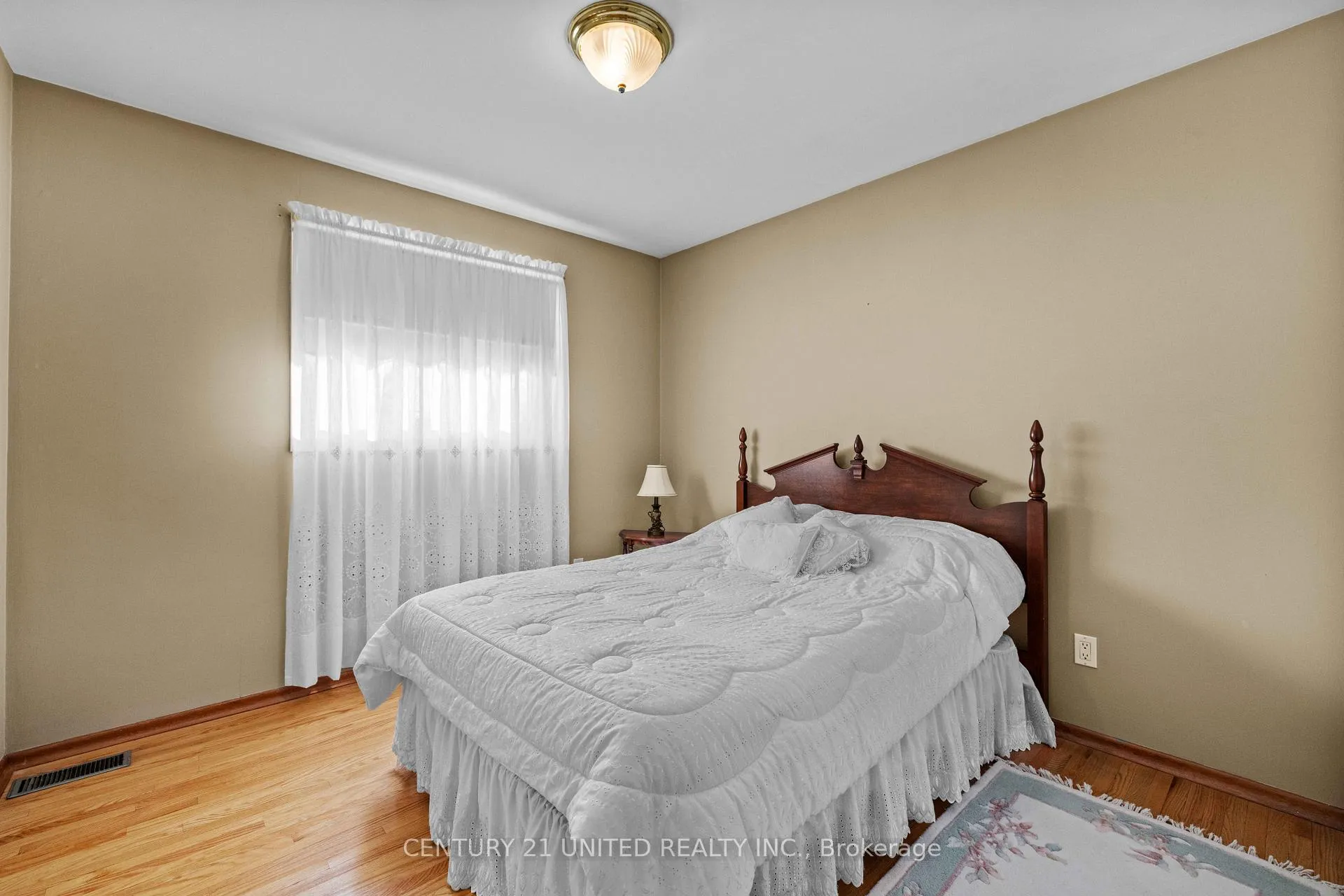 Photo 19 of 852 Parkhill Road W, Peterborough, Monaghan Ward 2 — HOMEH