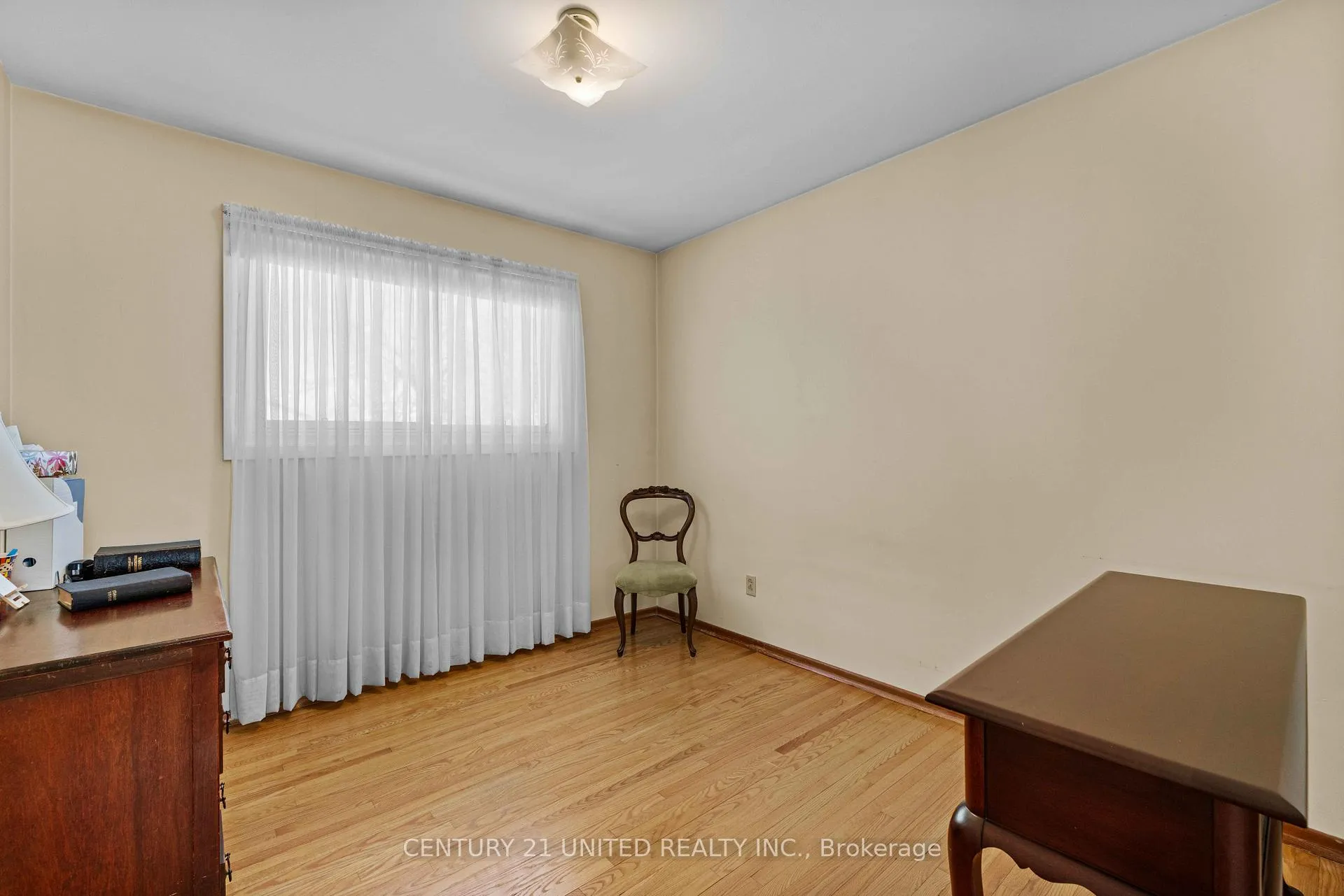 Photo 20 of 852 Parkhill Road W, Peterborough, Monaghan Ward 2 — HOMEH