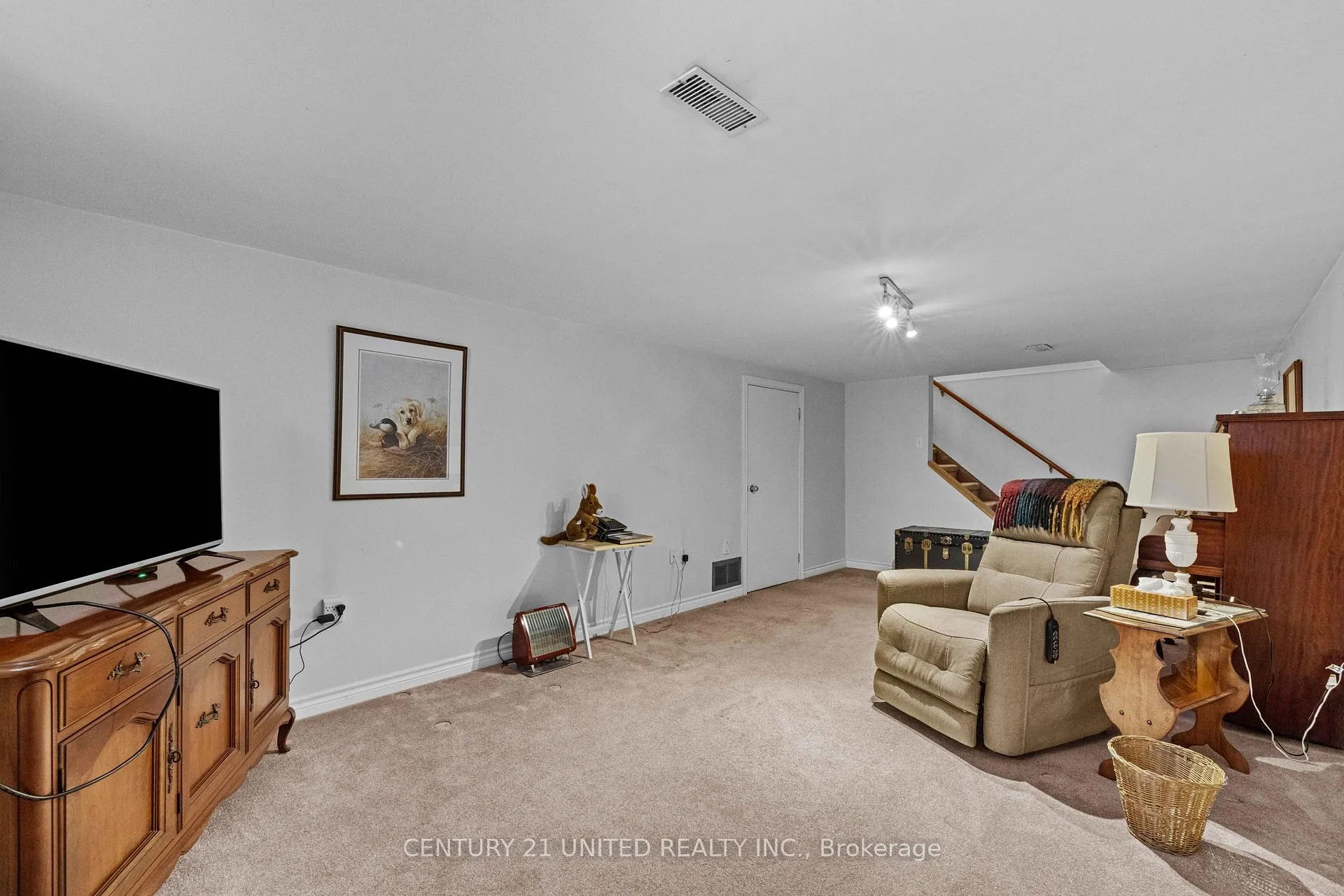 Photo 22 of 852 Parkhill Road W, Peterborough, Monaghan Ward 2 — HOMEH