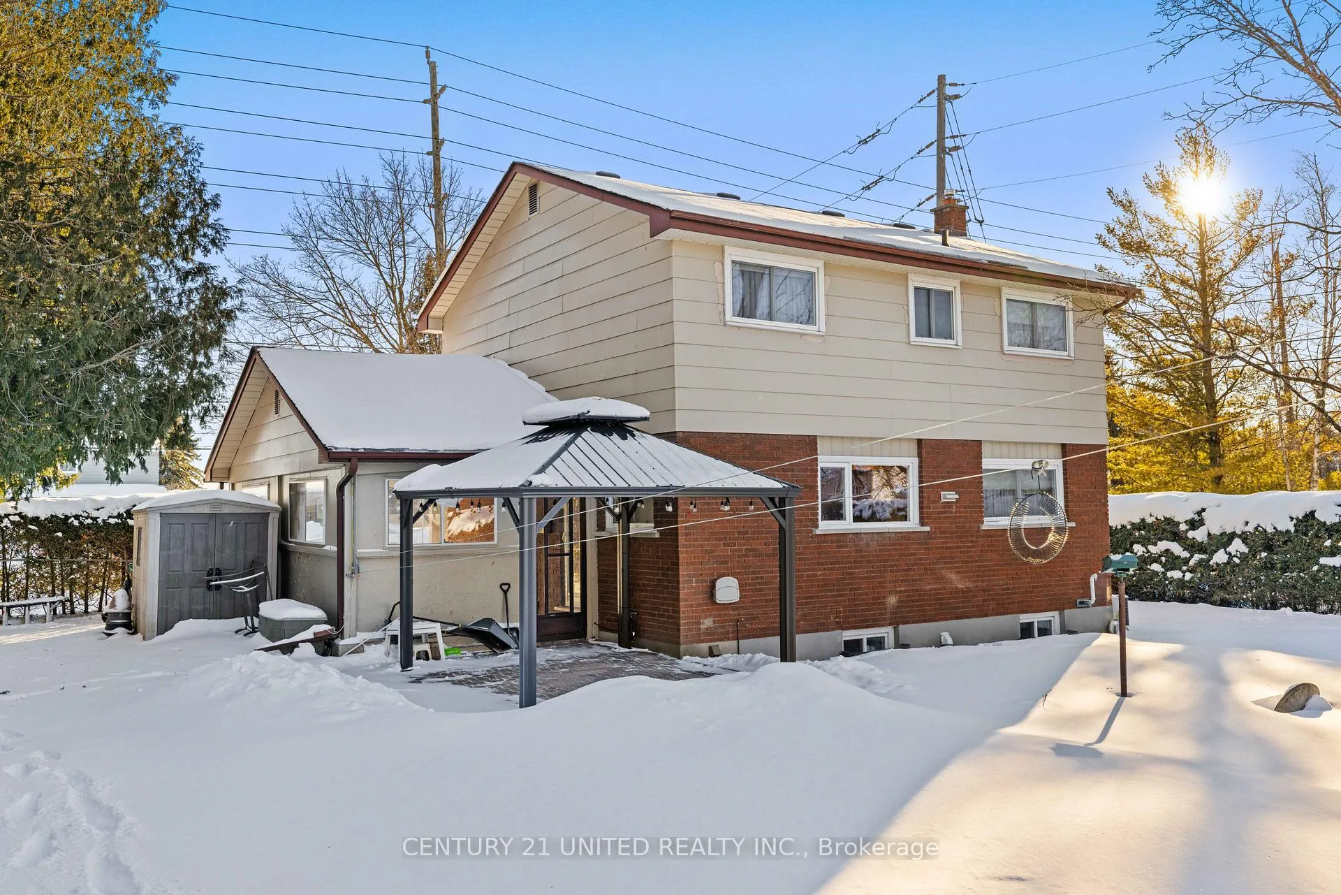 Photo 29 of 852 Parkhill Road W, Peterborough, Monaghan Ward 2 — HOMEH