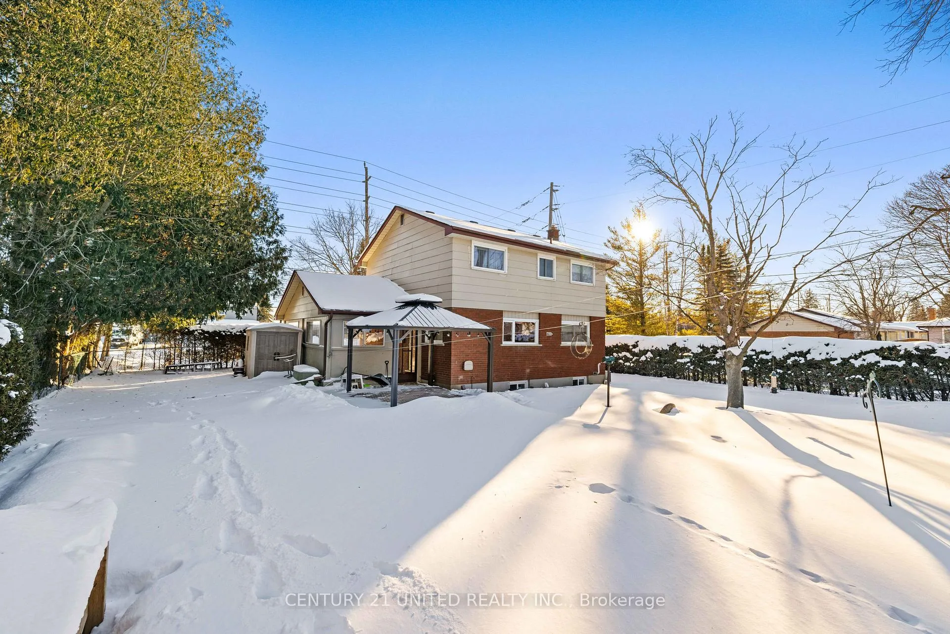 Photo 30 of 852 Parkhill Road W, Peterborough, Monaghan Ward 2 — HOMEH