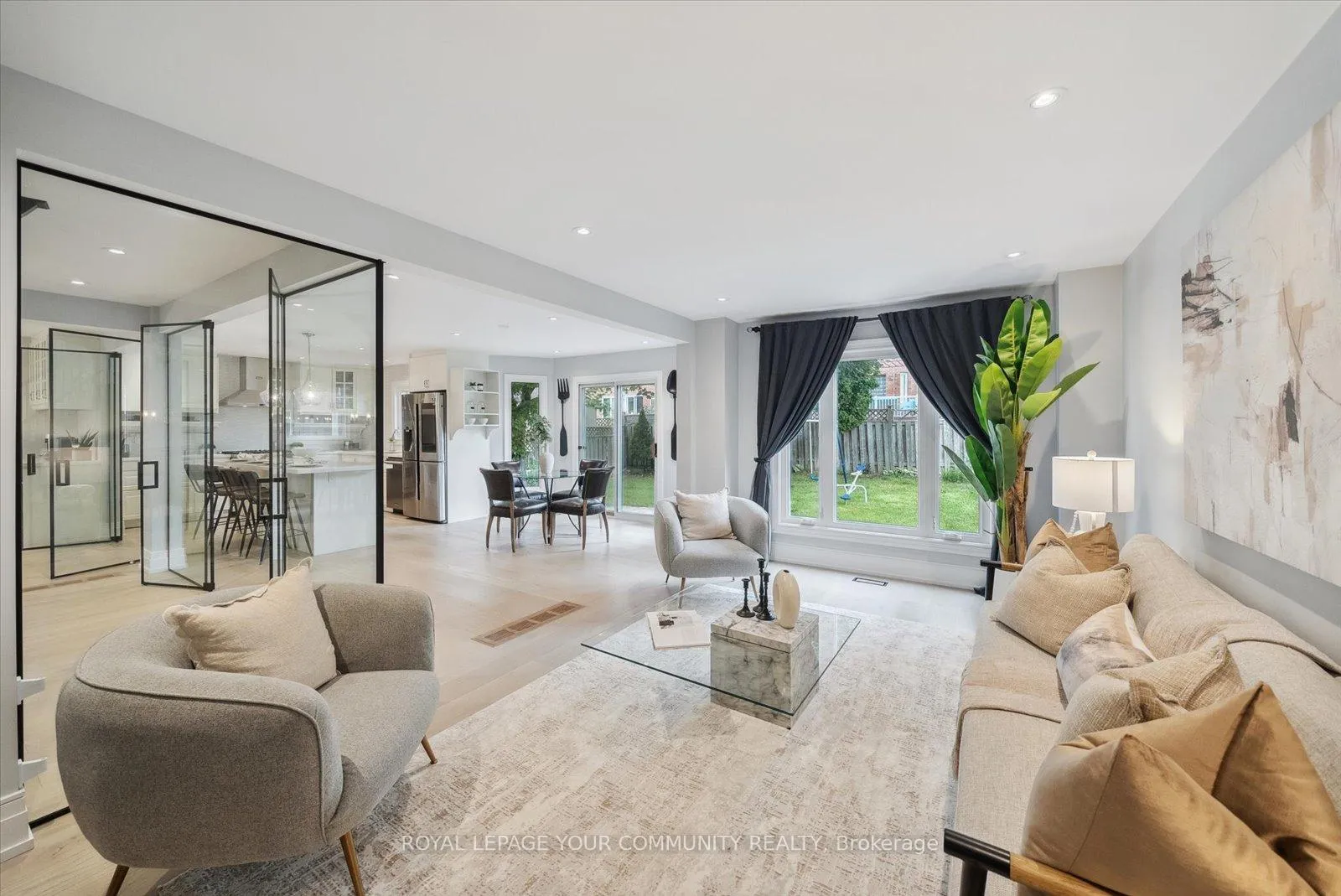 Photo 12 of 179 Valleyway Crescent, Vaughan, Maple — HOMEH