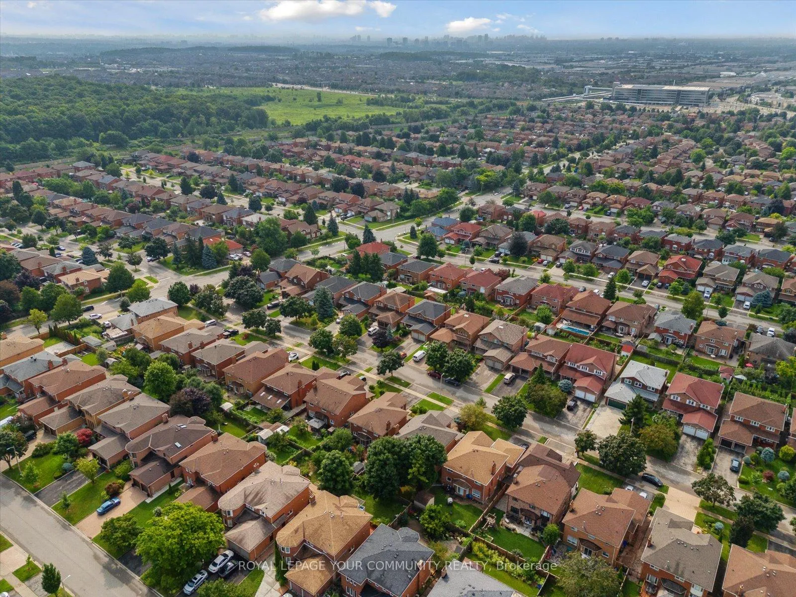 Photo 40 of 179 Valleyway Crescent, Vaughan, Maple — HOMEH