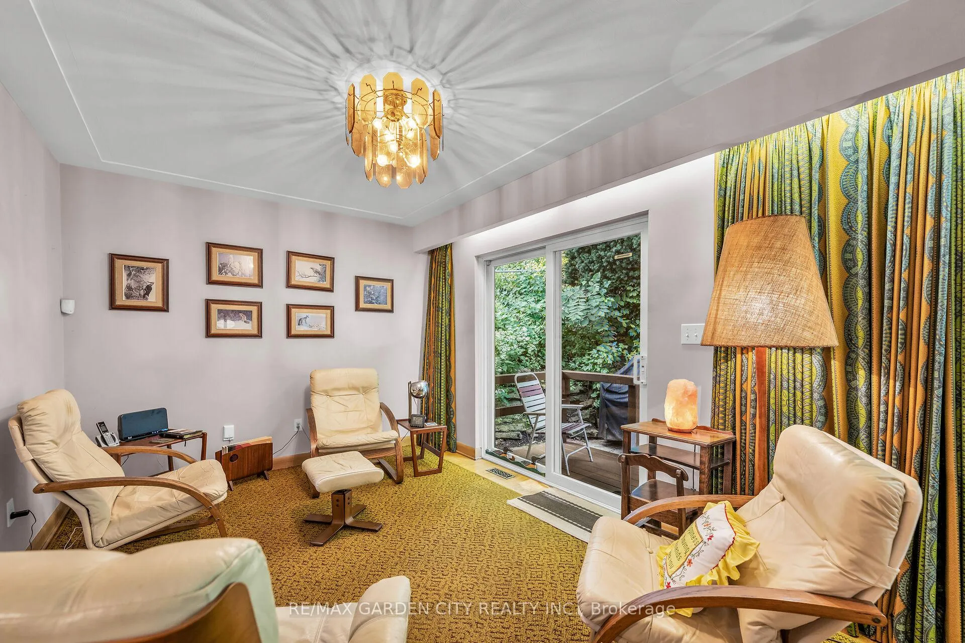Photo 6 of 60 Maple Drive, Hamilton, Stoney Creek — HOMEH
