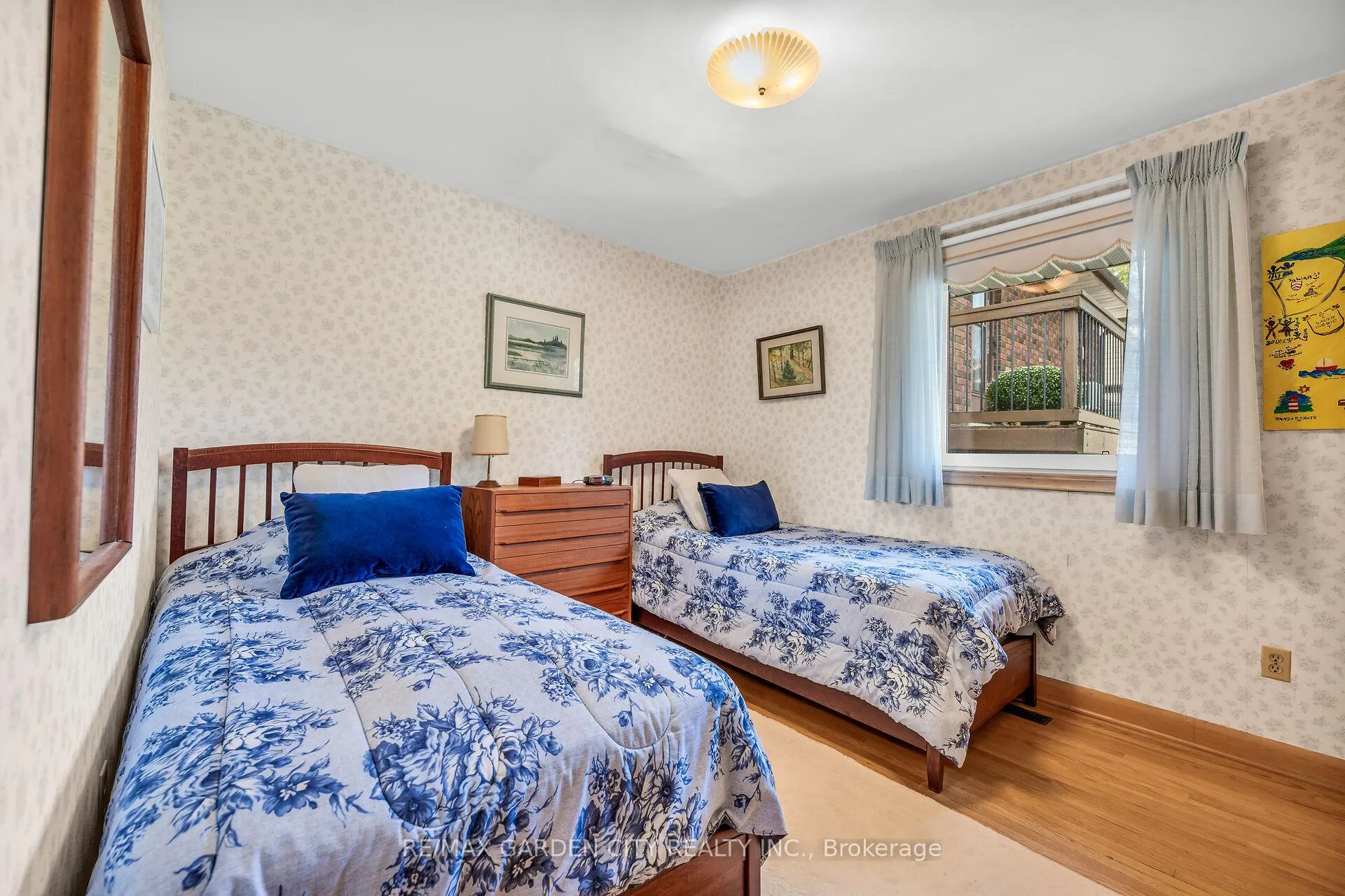 Photo 12 of 60 Maple Drive, Hamilton, Stoney Creek — HOMEH