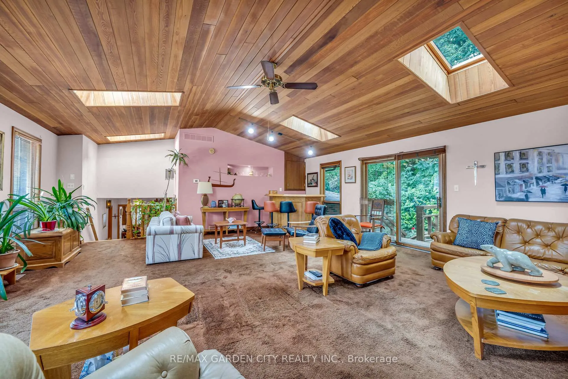 Photo 18 of 60 Maple Drive, Hamilton, Stoney Creek — HOMEH