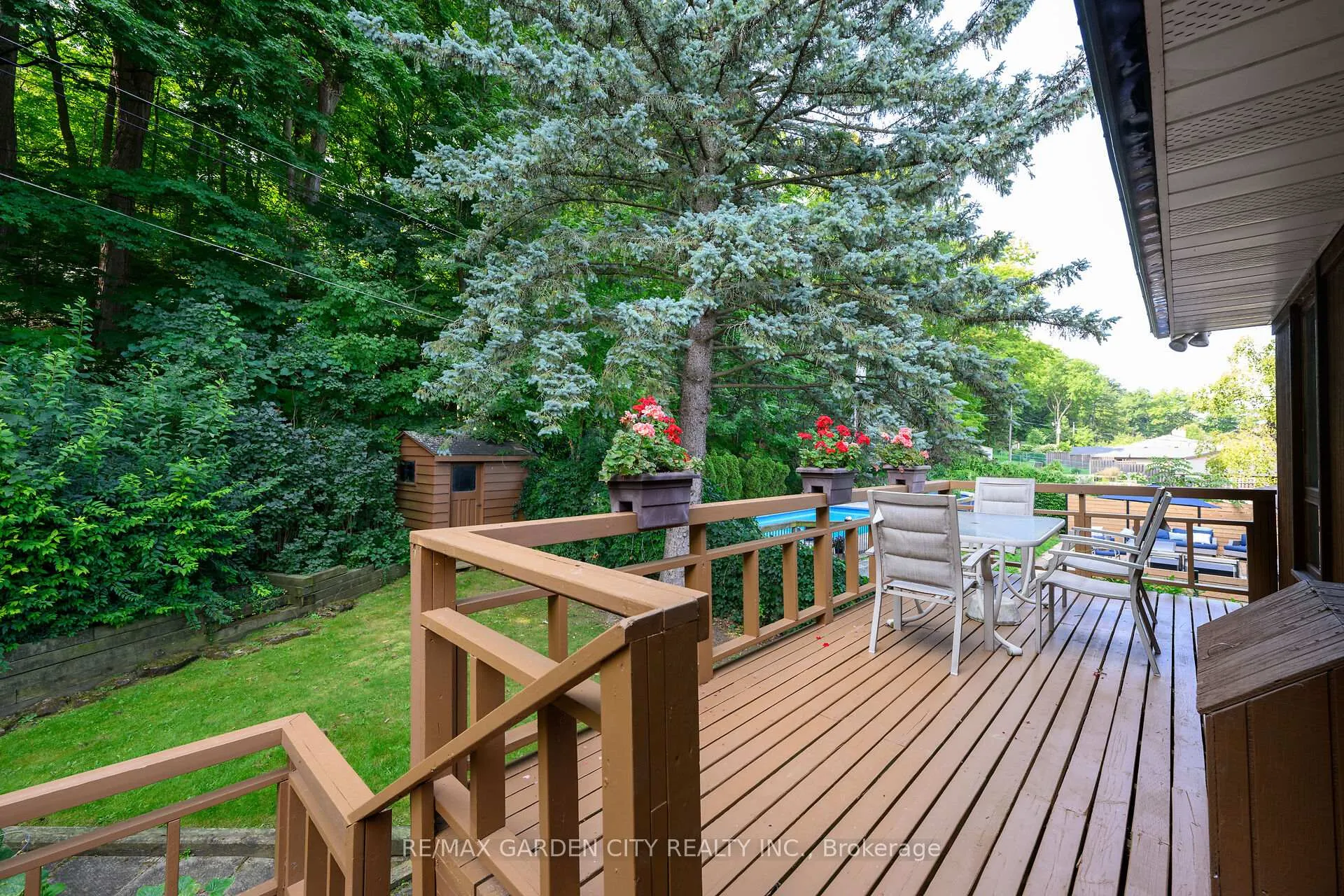 Photo 22 of 60 Maple Drive, Hamilton, Stoney Creek — HOMEH