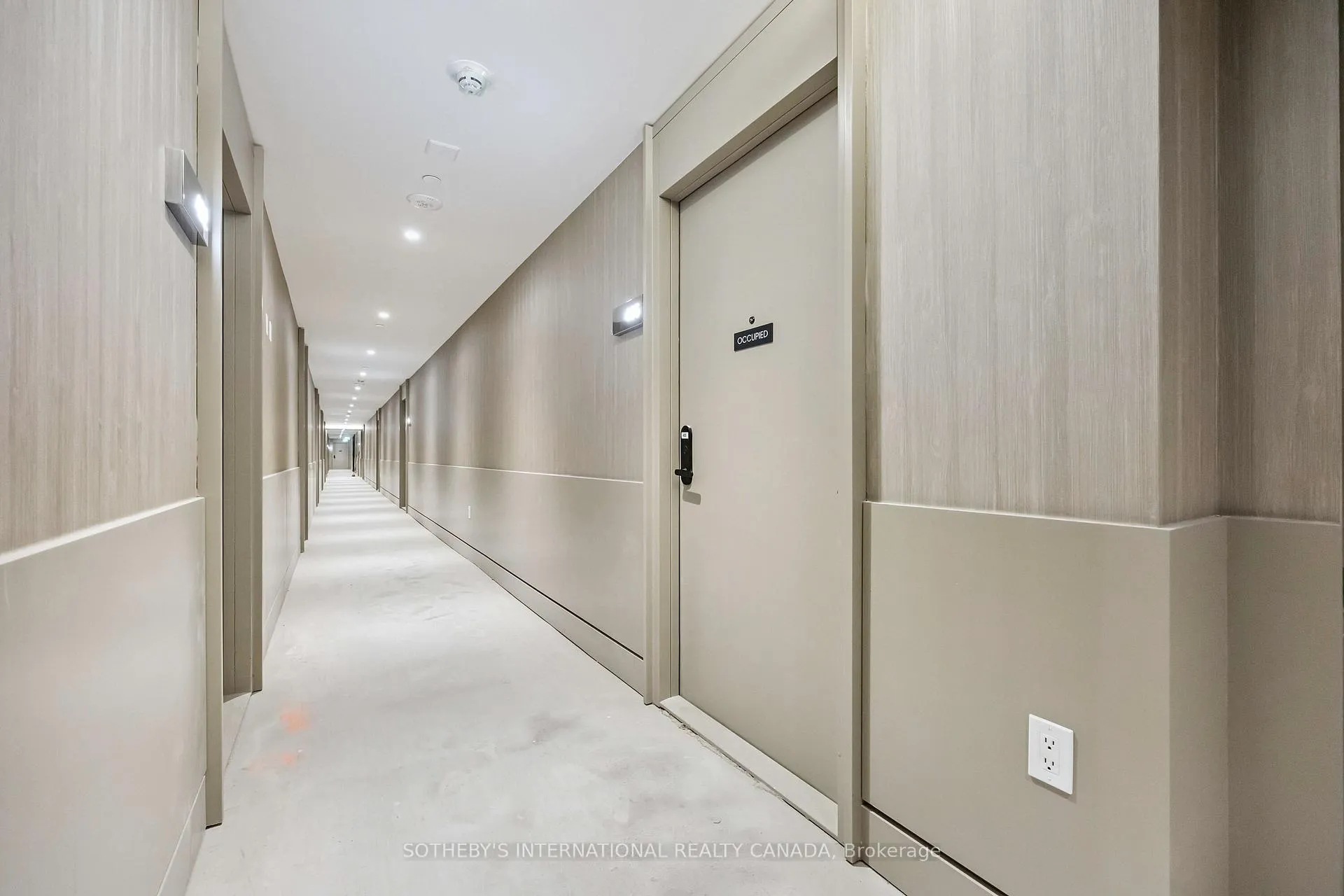 Photo 4 of Unit 405, 2075 King Road, King, King City — HOMEH