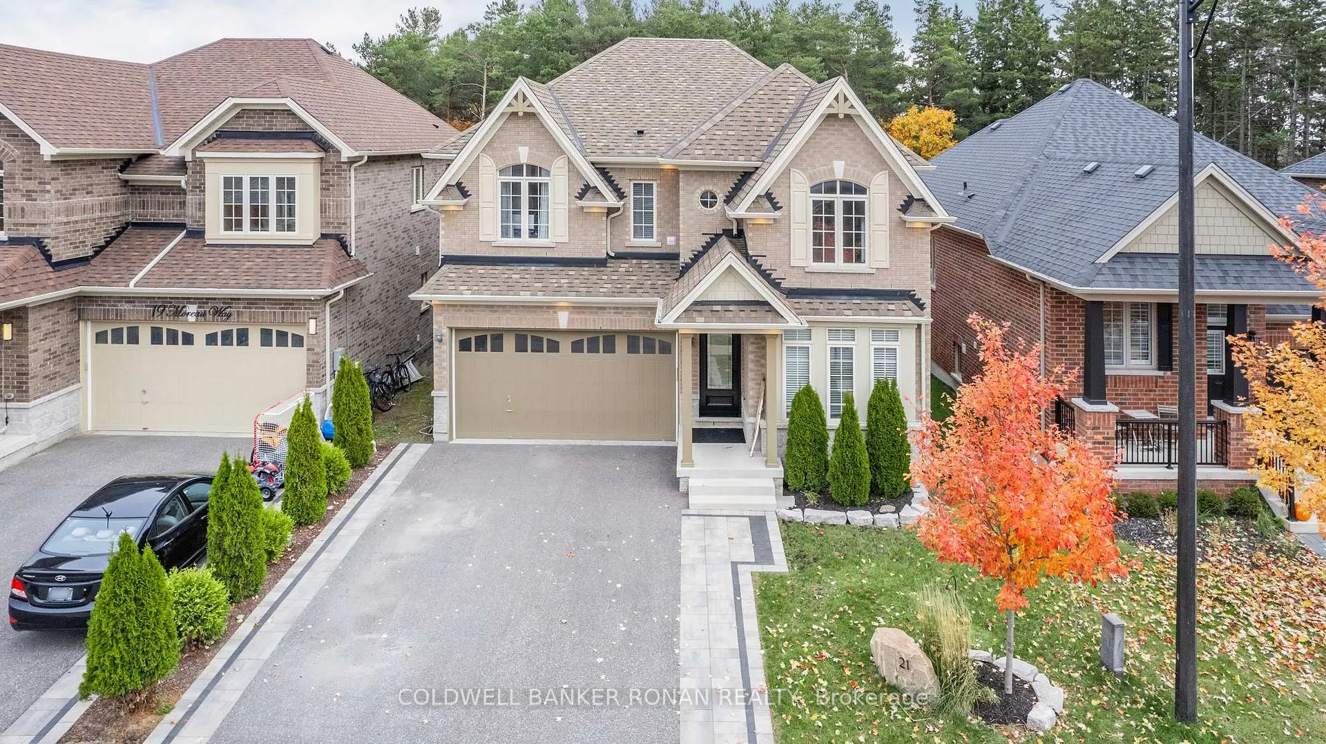 Photo 1 of 21 Moreau Way, Springwater, Centre Vespra — HOMEH