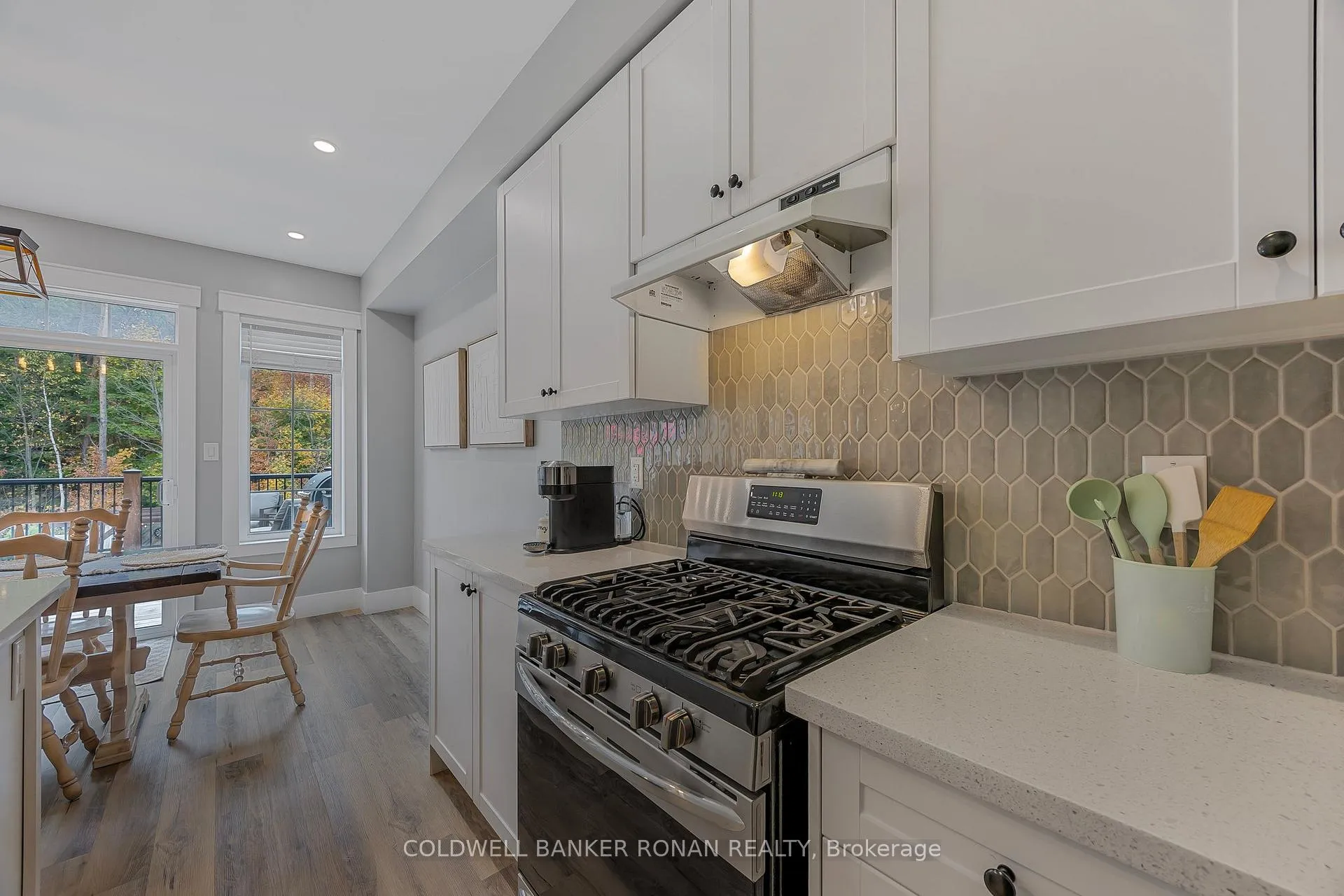 Photo 11 of 21 Moreau Way, Springwater, Centre Vespra — HOMEH