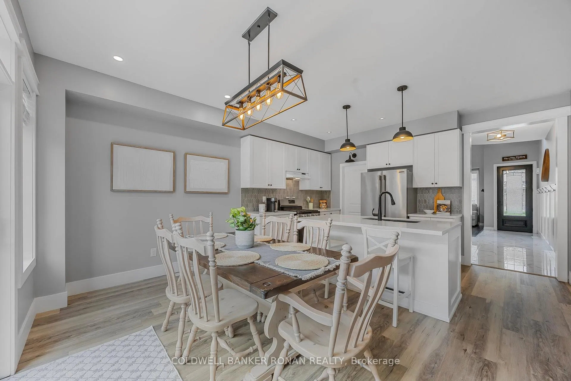Photo 13 of 21 Moreau Way, Springwater, Centre Vespra — HOMEH