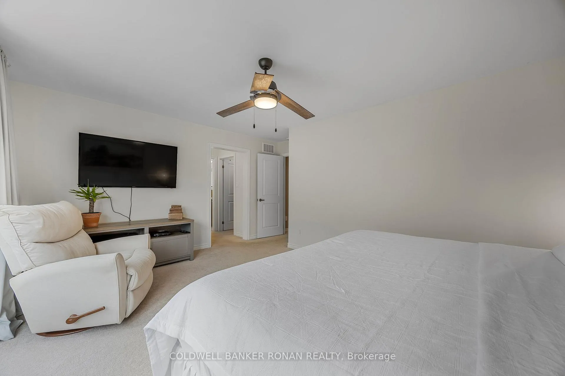 Photo 18 of 21 Moreau Way, Springwater, Centre Vespra — HOMEH