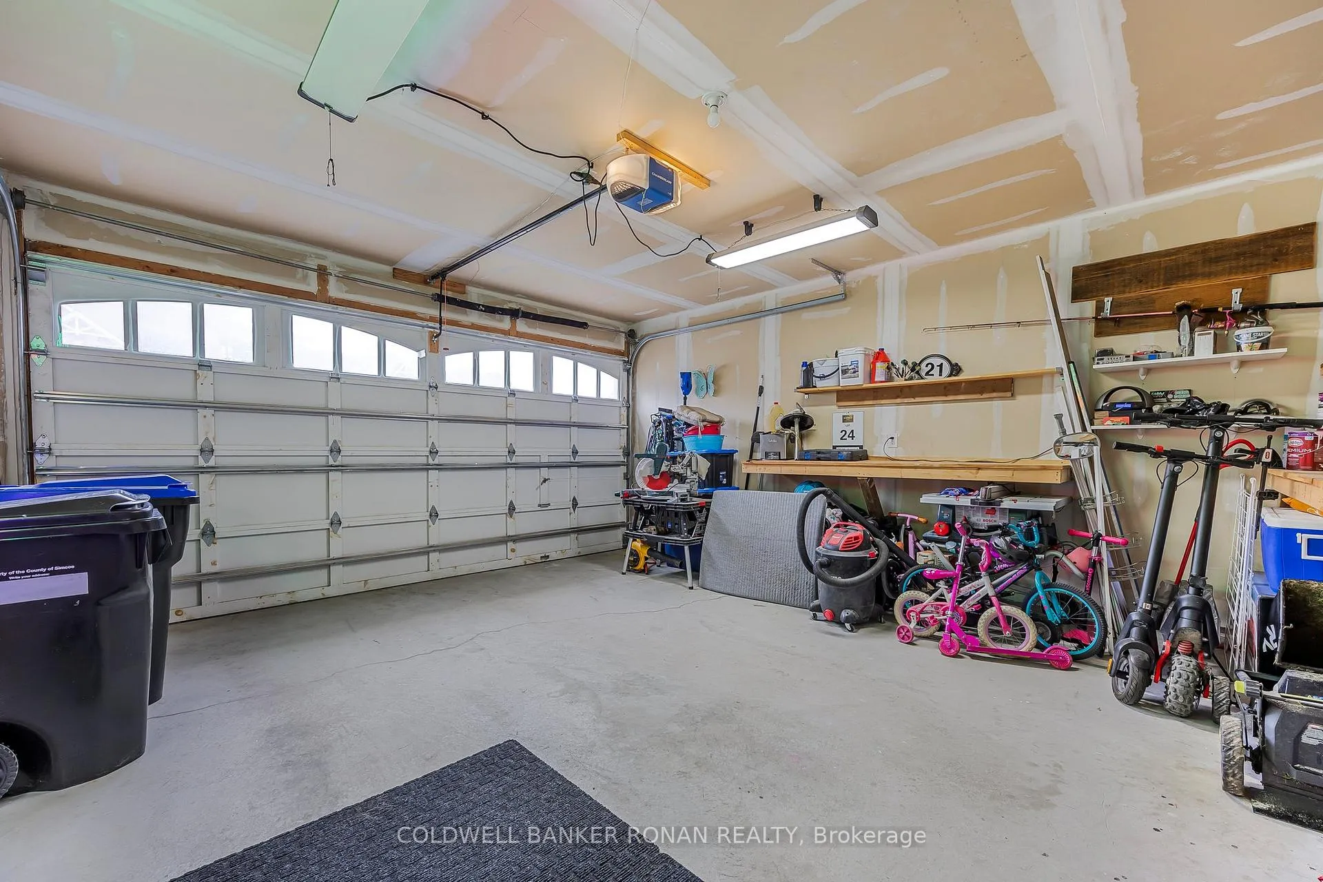 Photo 28 of 21 Moreau Way, Springwater, Centre Vespra — HOMEH