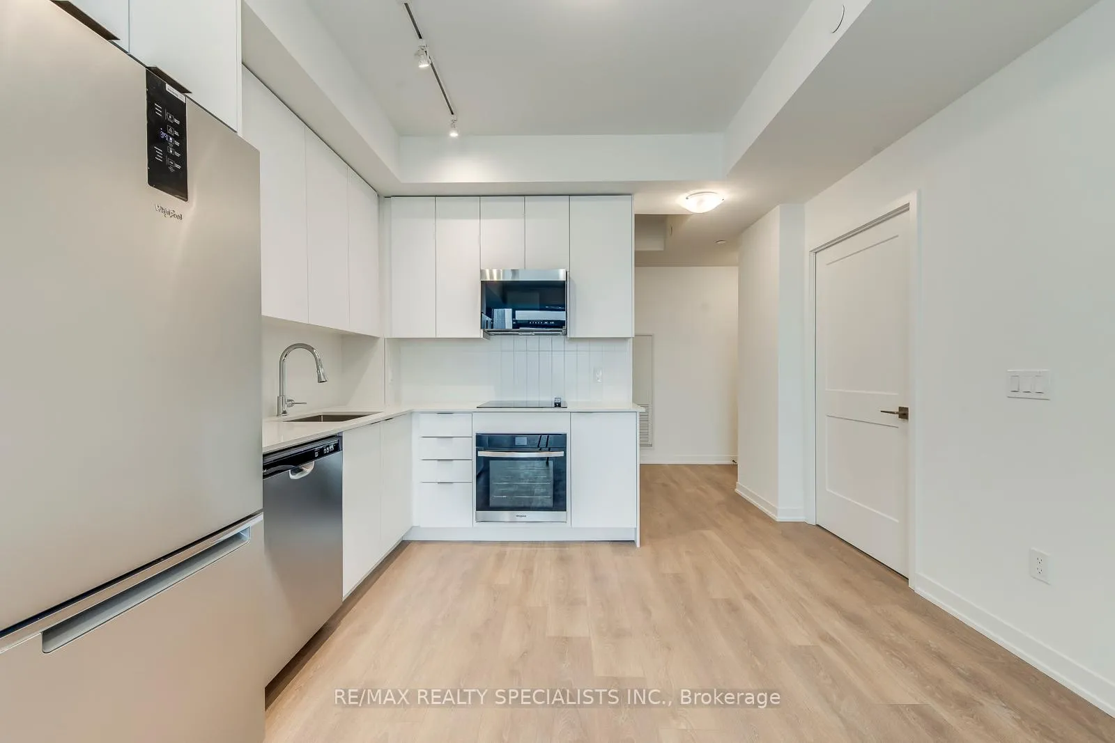 Photo 8 of Unit 921, 10 Abeja Street, Vaughan, Concord — HOMEH