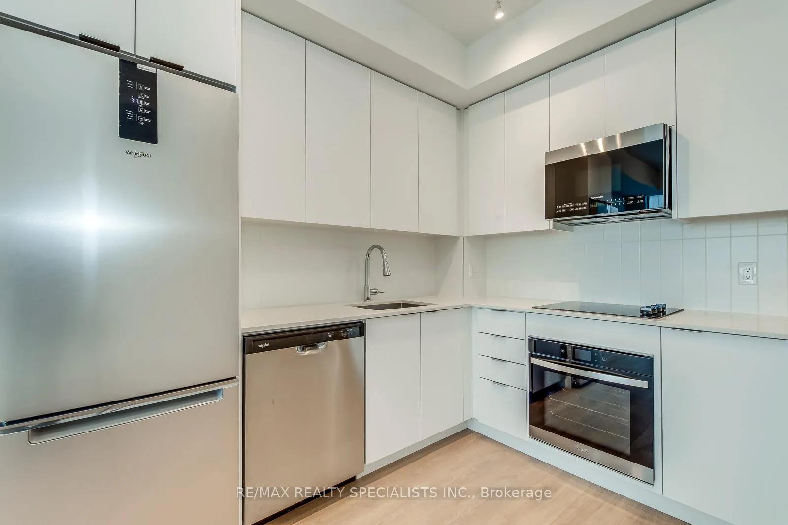 Photo 9 of Unit 921, 10 Abeja Street, Vaughan, Concord — HOMEH