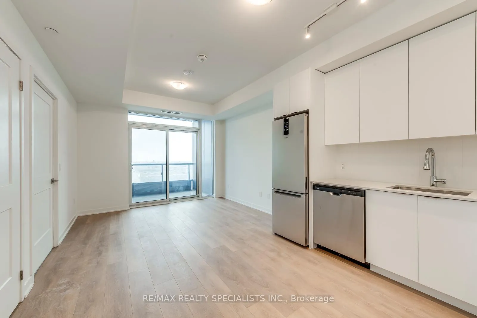 Photo 12 of Unit 921, 10 Abeja Street, Vaughan, Concord — HOMEH