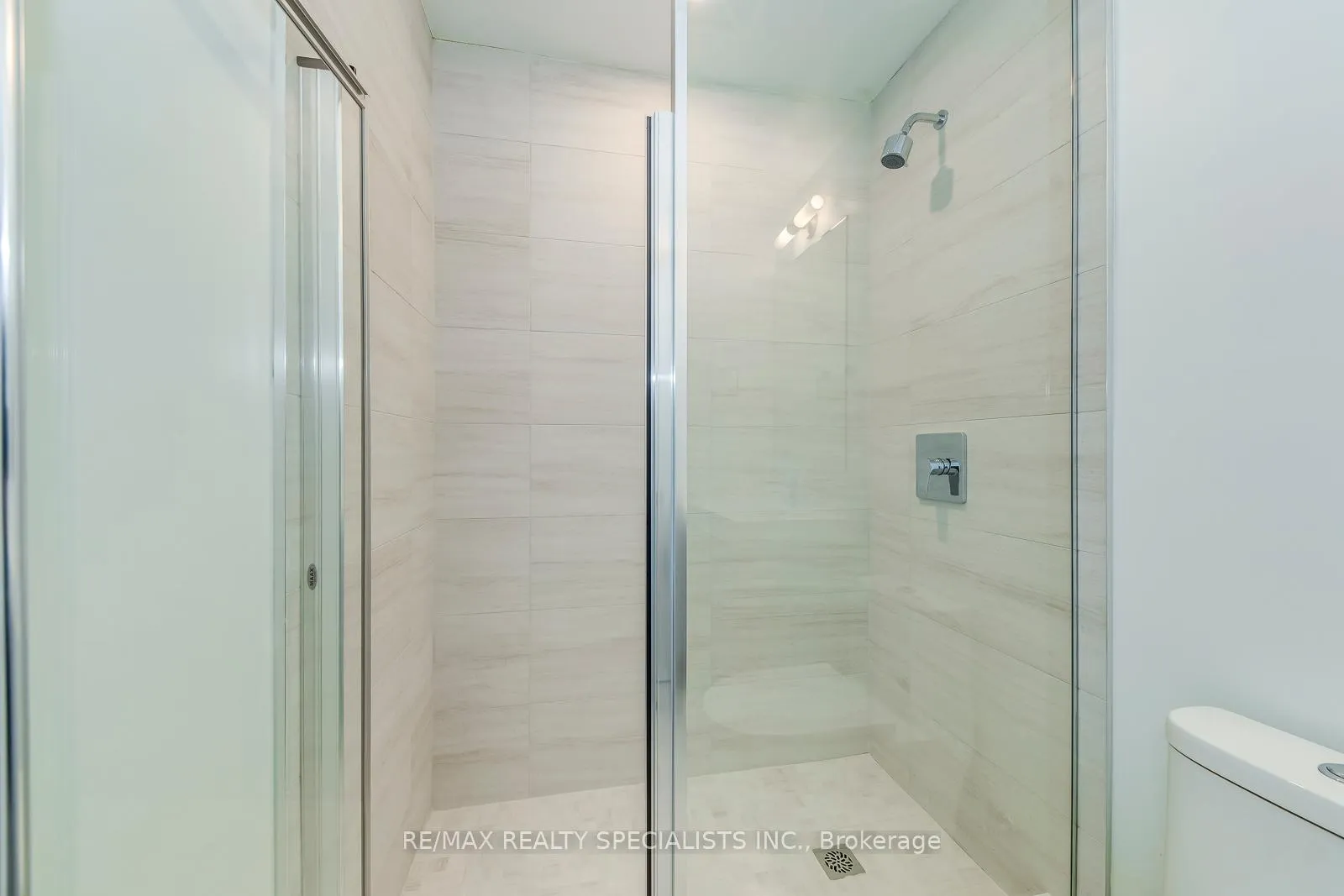 Photo 22 of Unit 921, 10 Abeja Street, Vaughan, Concord — HOMEH
