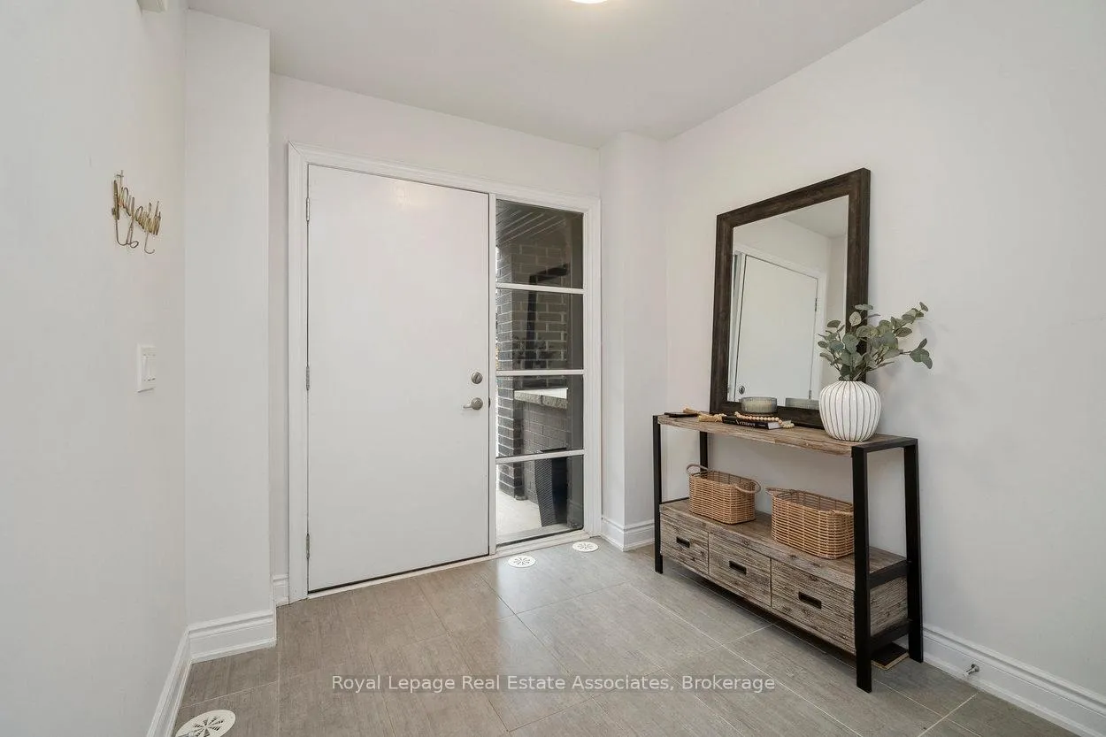 Photo 2 of 3076 Cascade Common, Oakville, Joshua Meadows — HOMEH