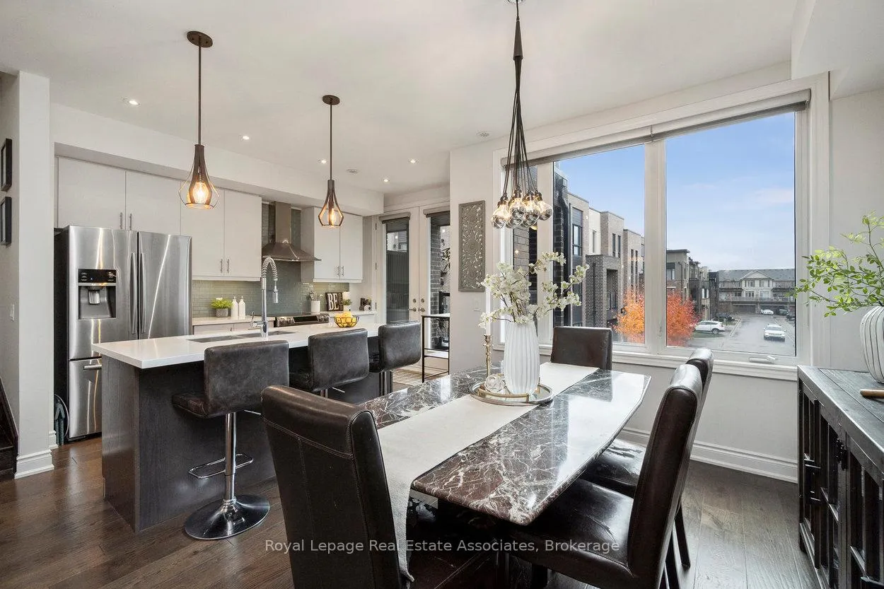 Photo 7 of 3076 Cascade Common, Oakville, Joshua Meadows — HOMEH